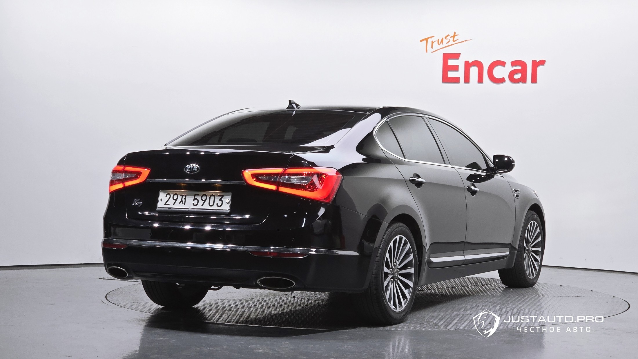 Автомобиль Kia K7