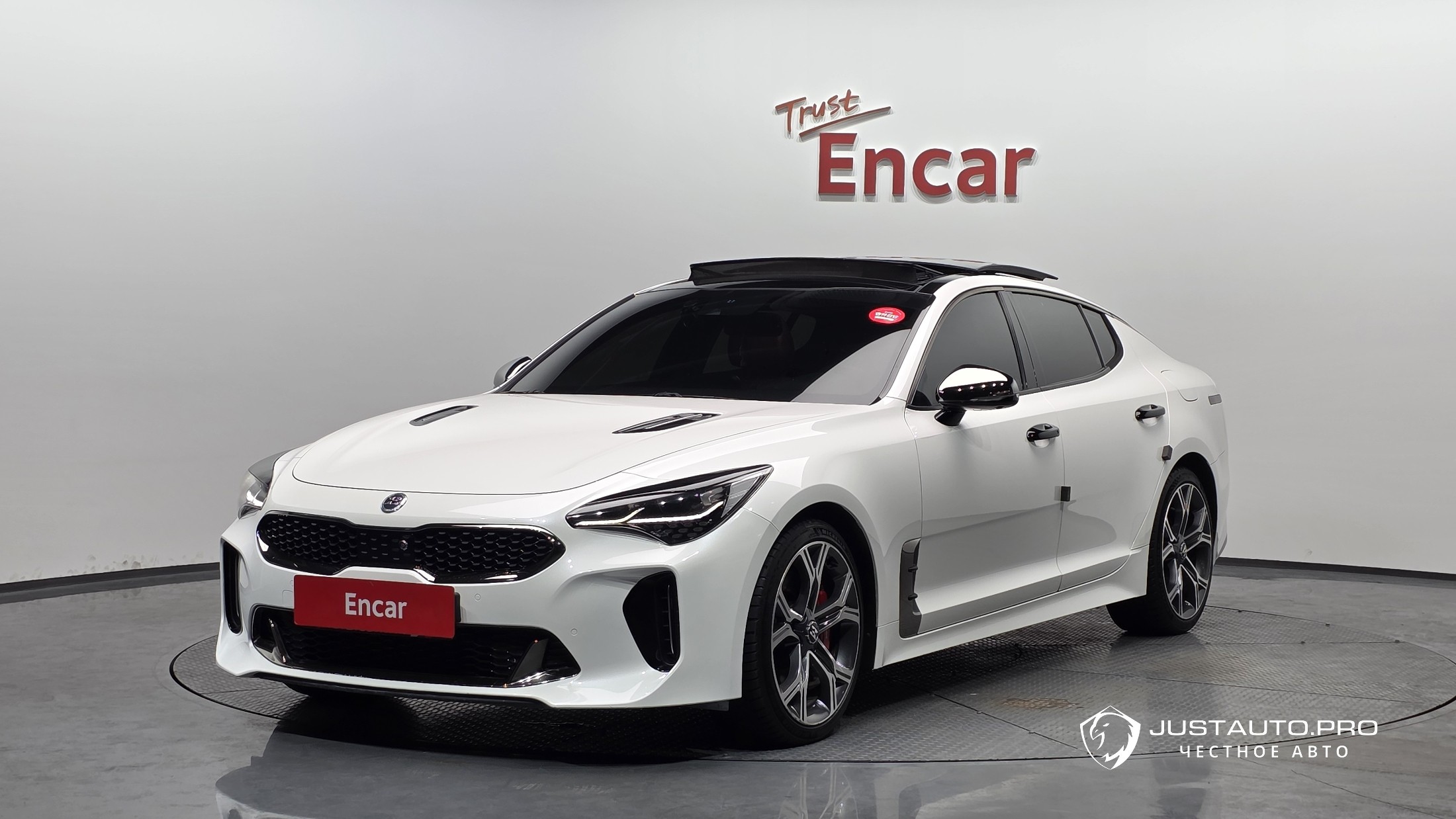 Автомобиль Kia Stinger