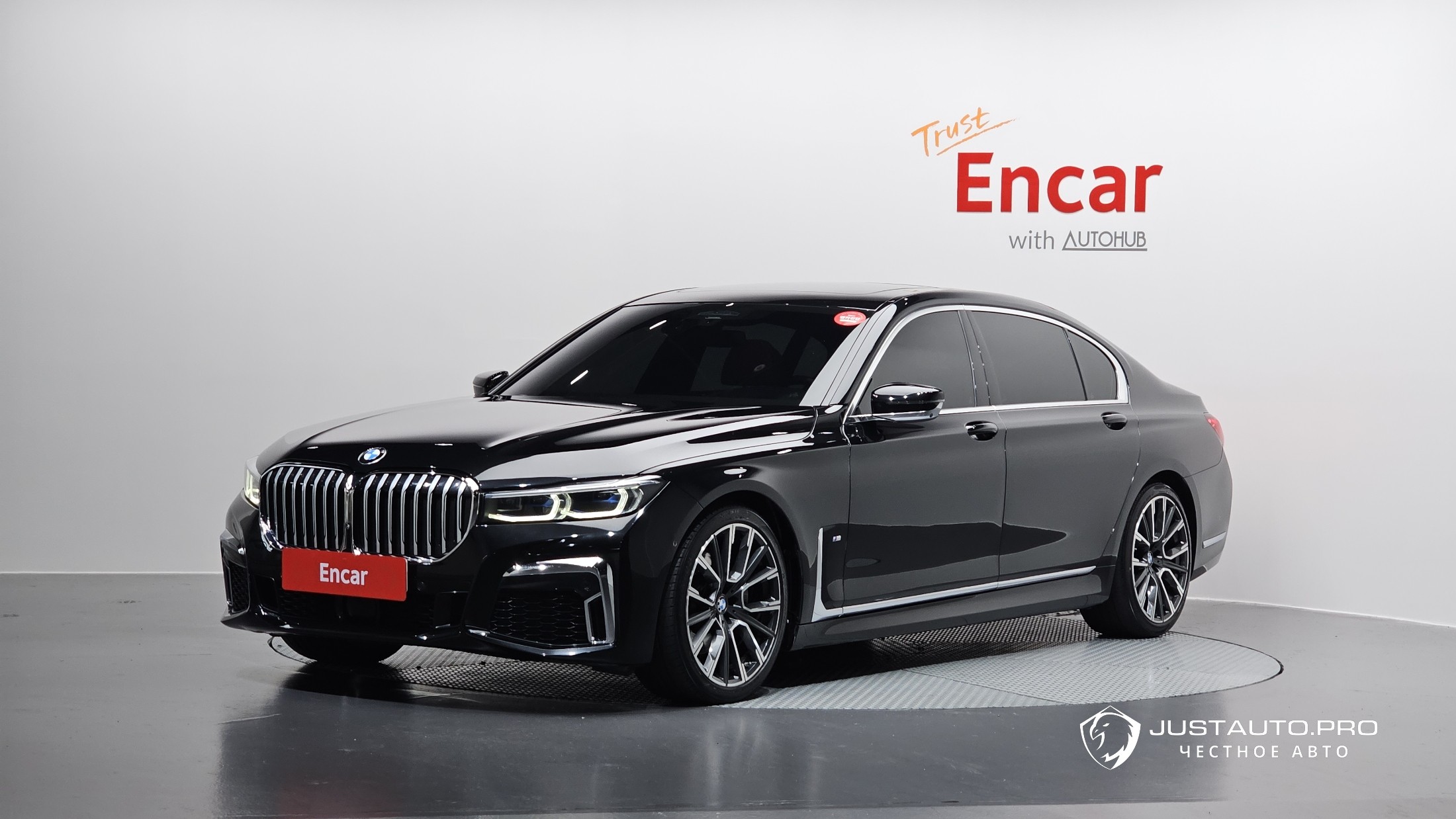 Автомобиль BMW 7-Series