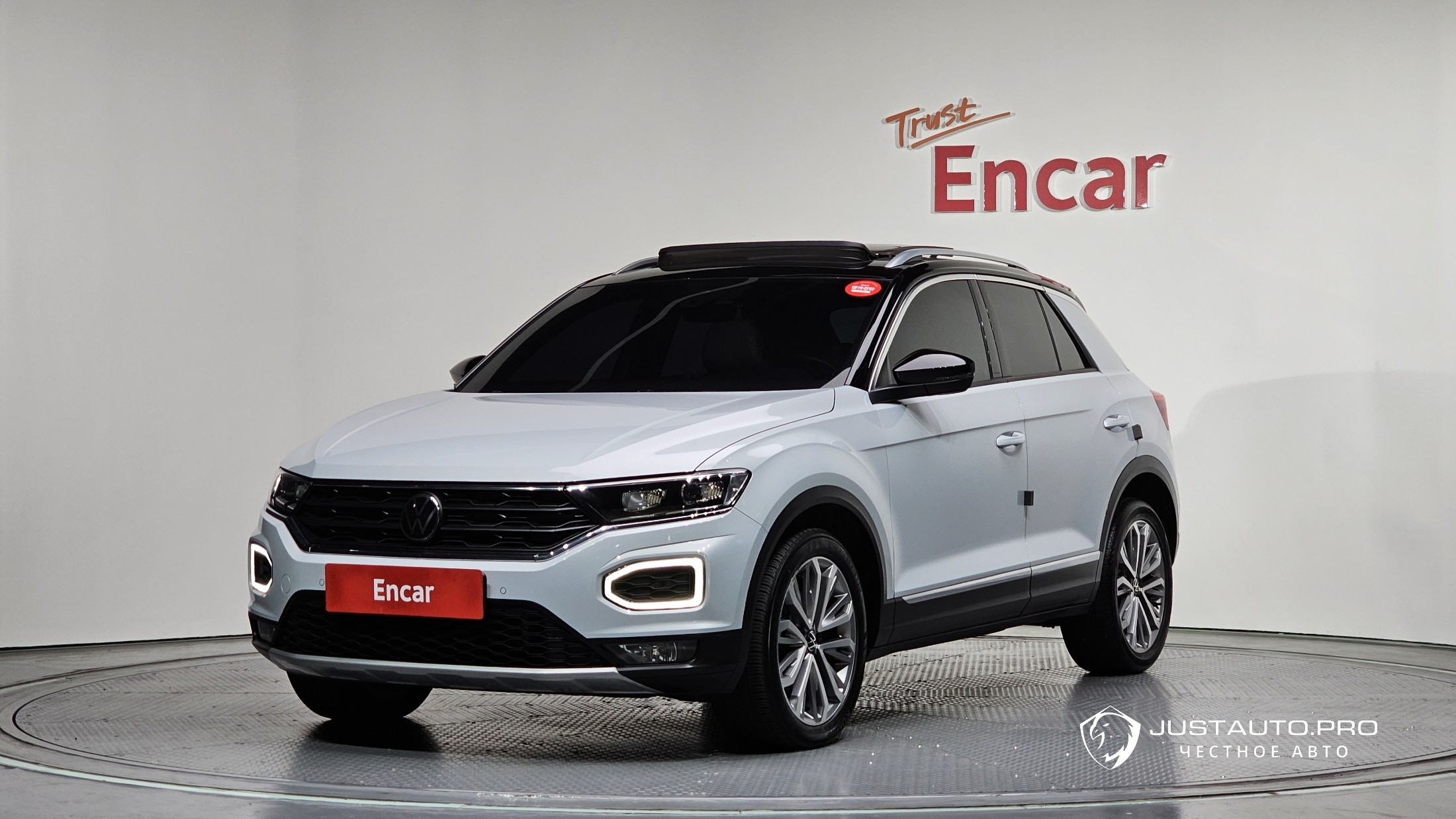 Автомобиль Volkswagen T-Roc
