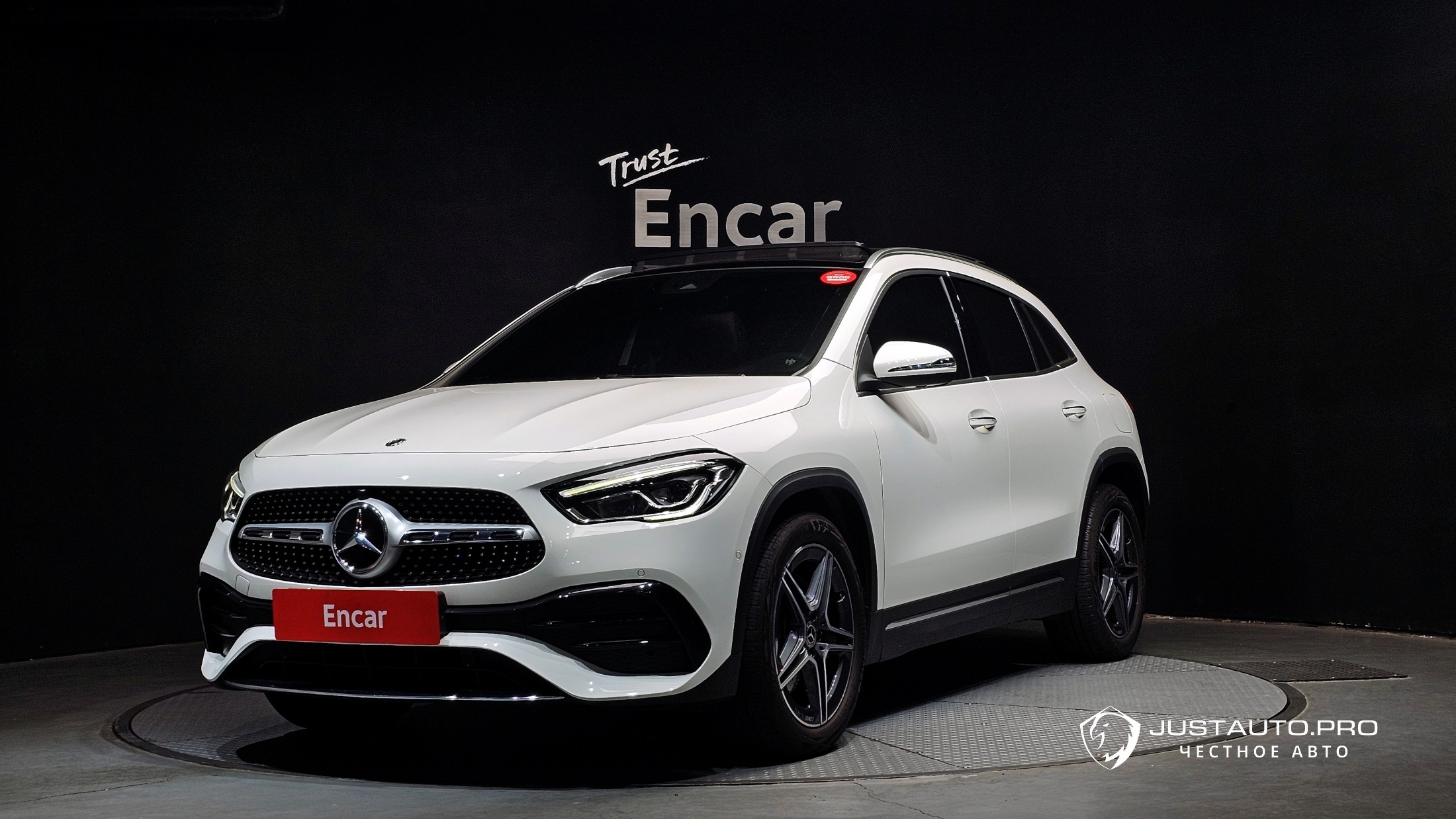 Автомобиль Mercedes-Benz GLA-Class
