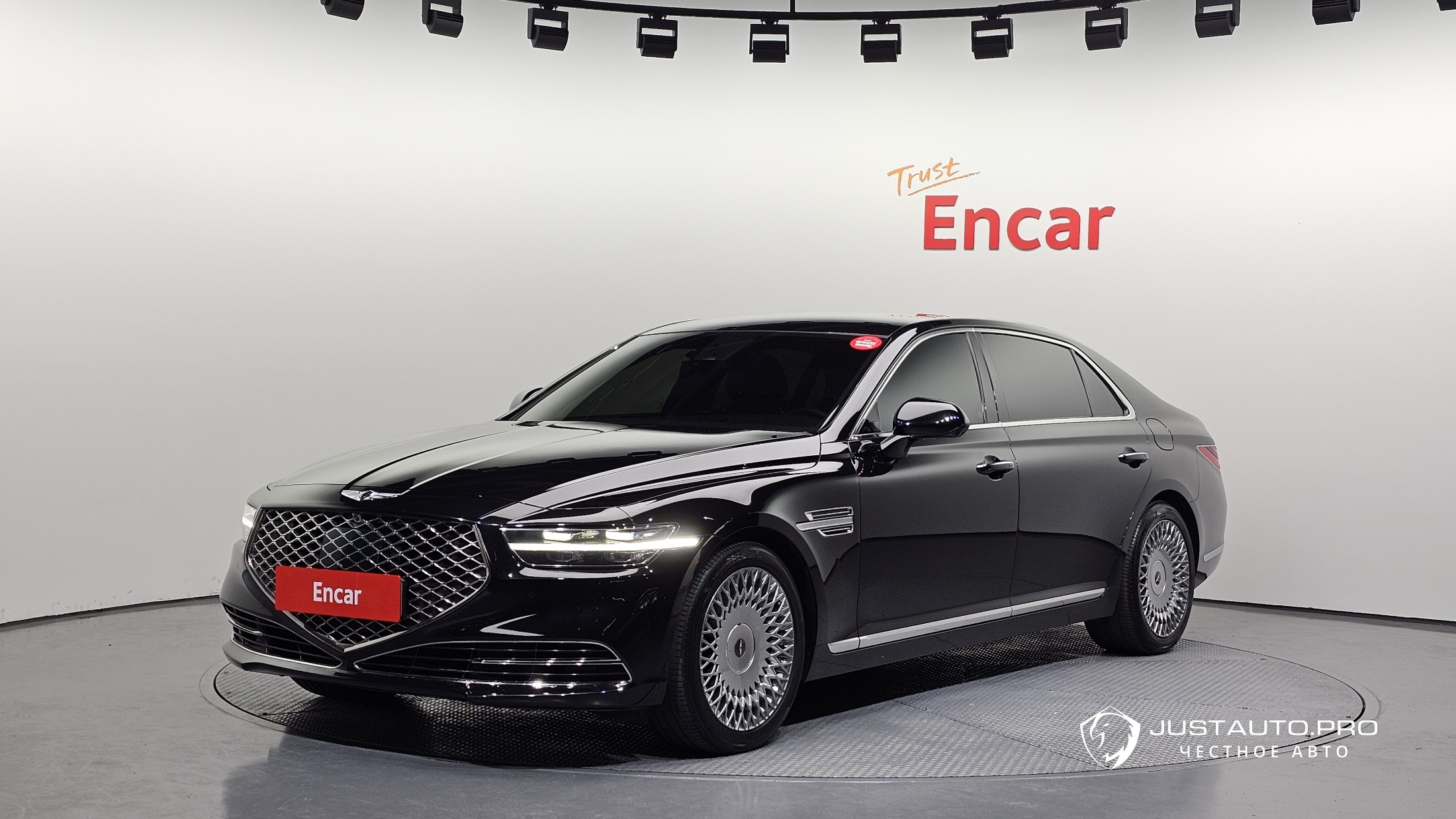 Автомобиль Genesis G90