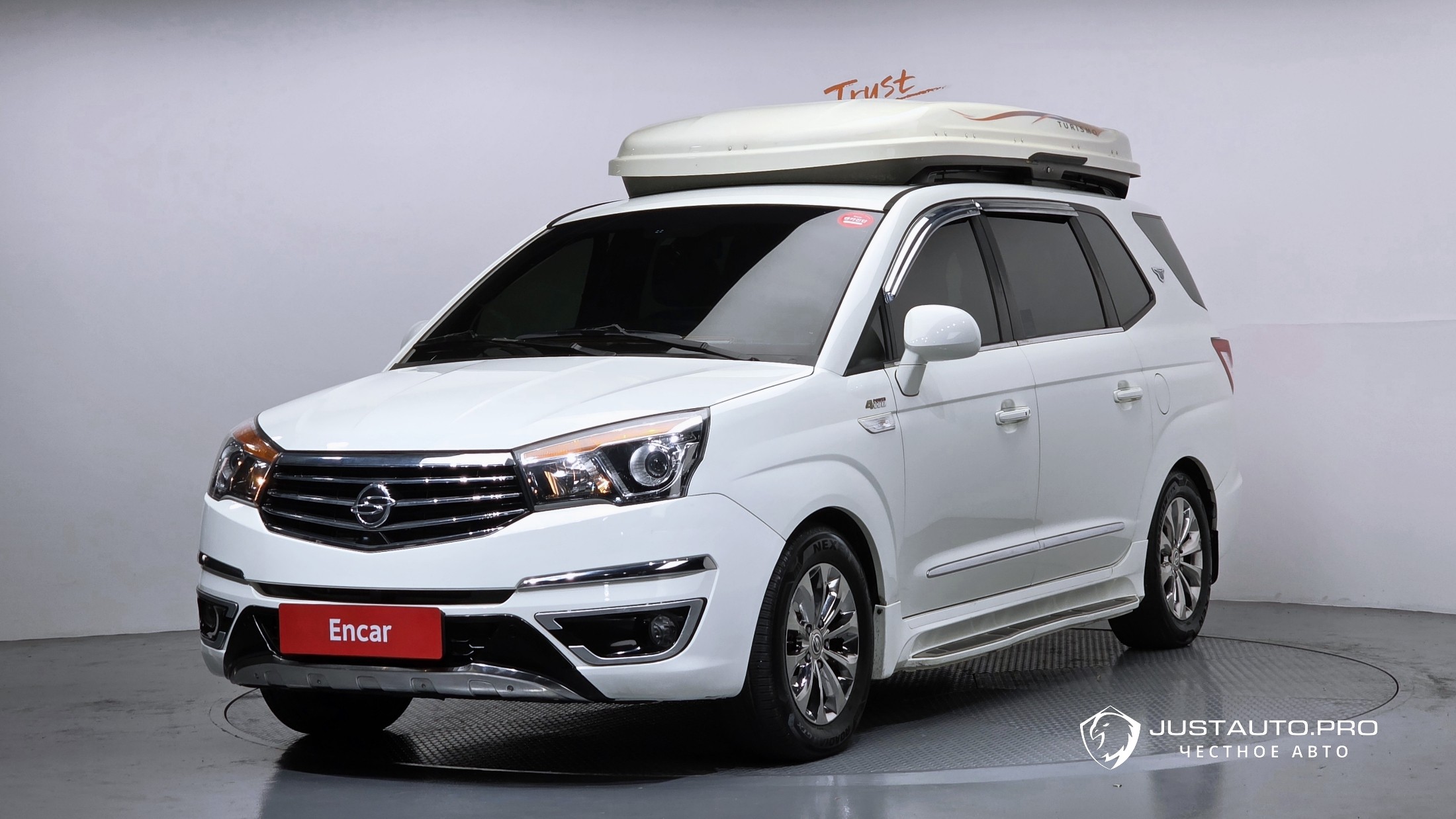 Автомобиль KG_Mobility_Ssangyong KORANDO