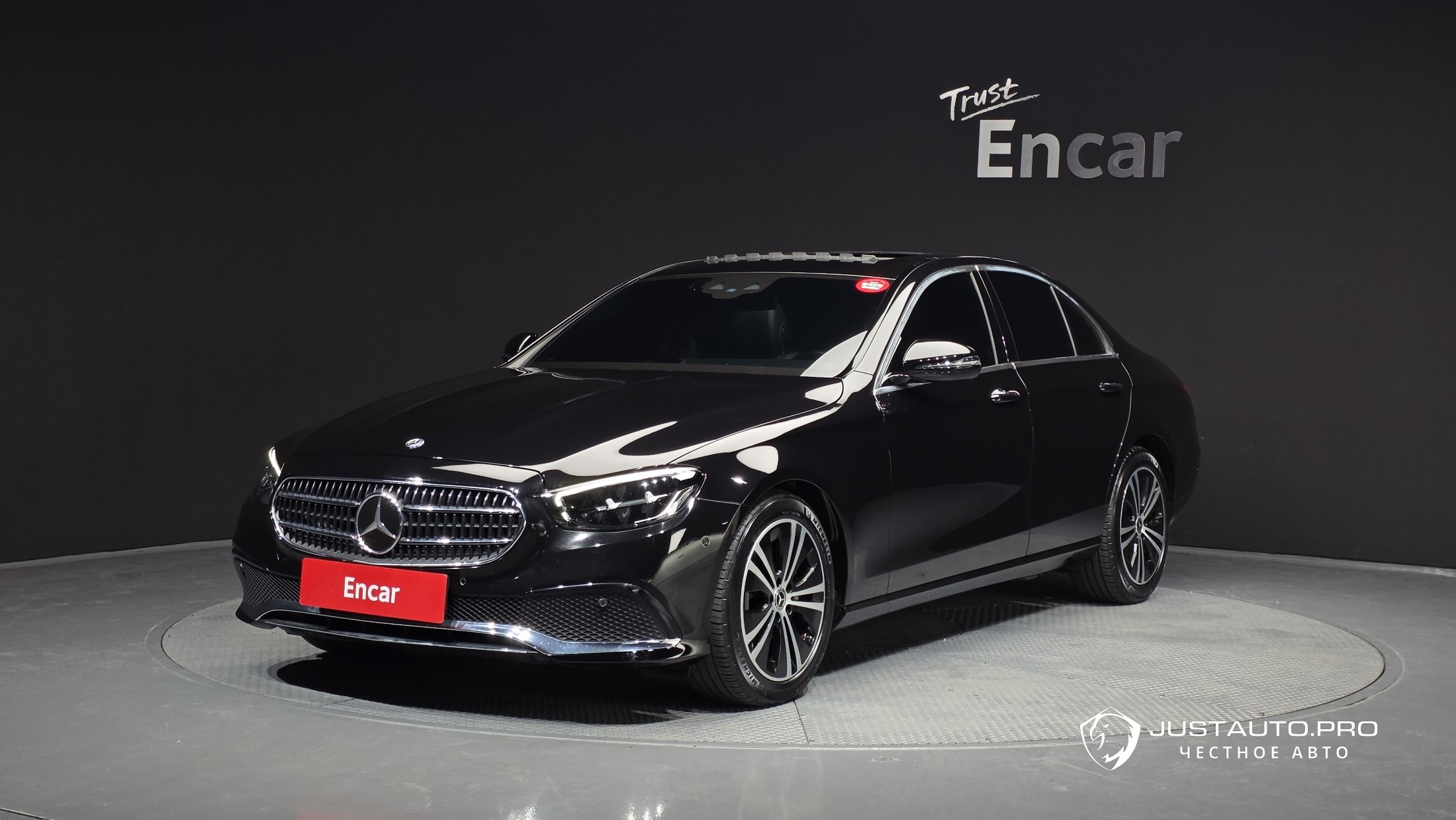 Автомобиль Mercedes-Benz E-Class