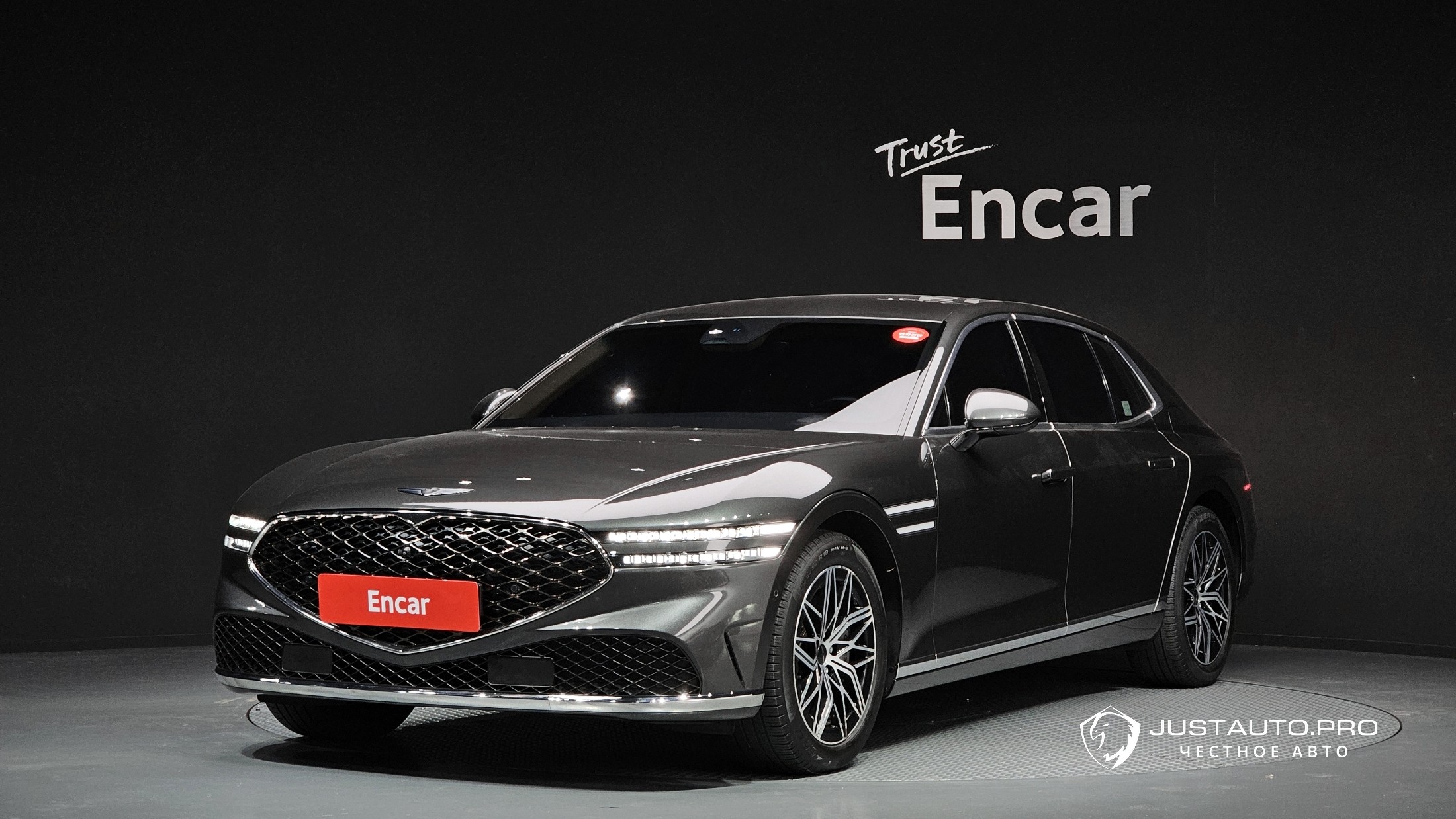 Автомобиль Genesis G90