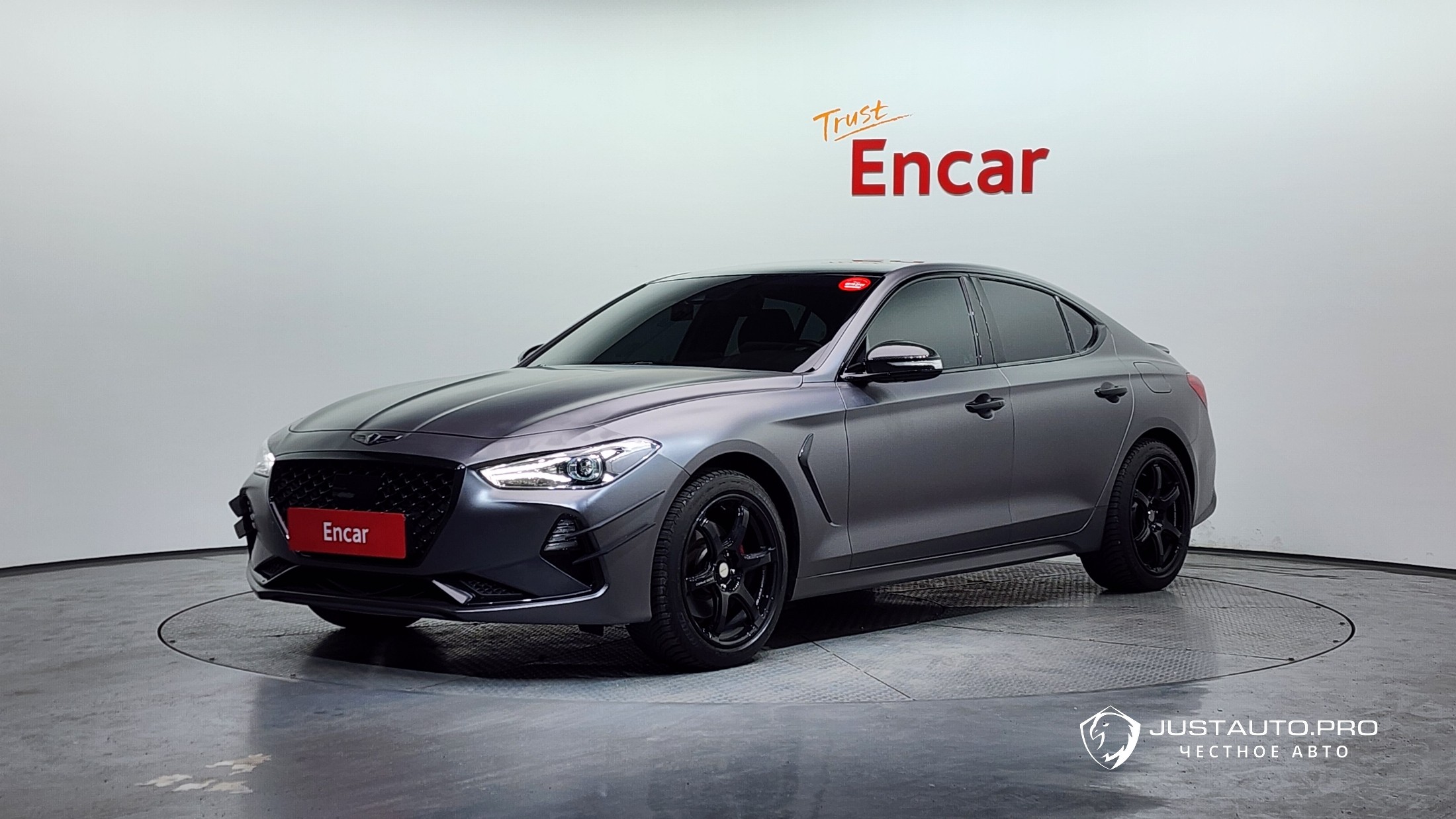 Автомобиль Genesis G70
