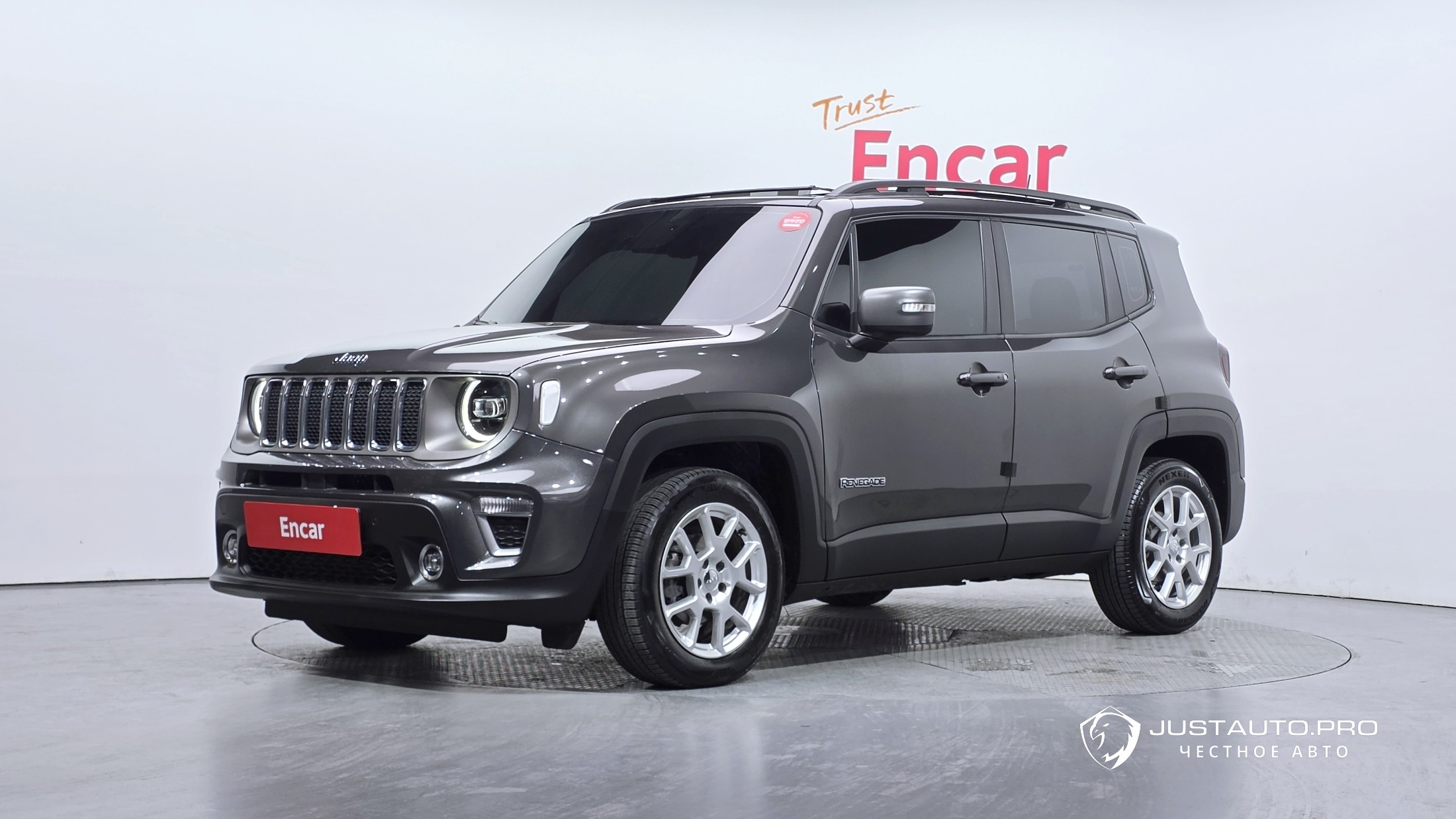 Автомобиль Jeep Renegade