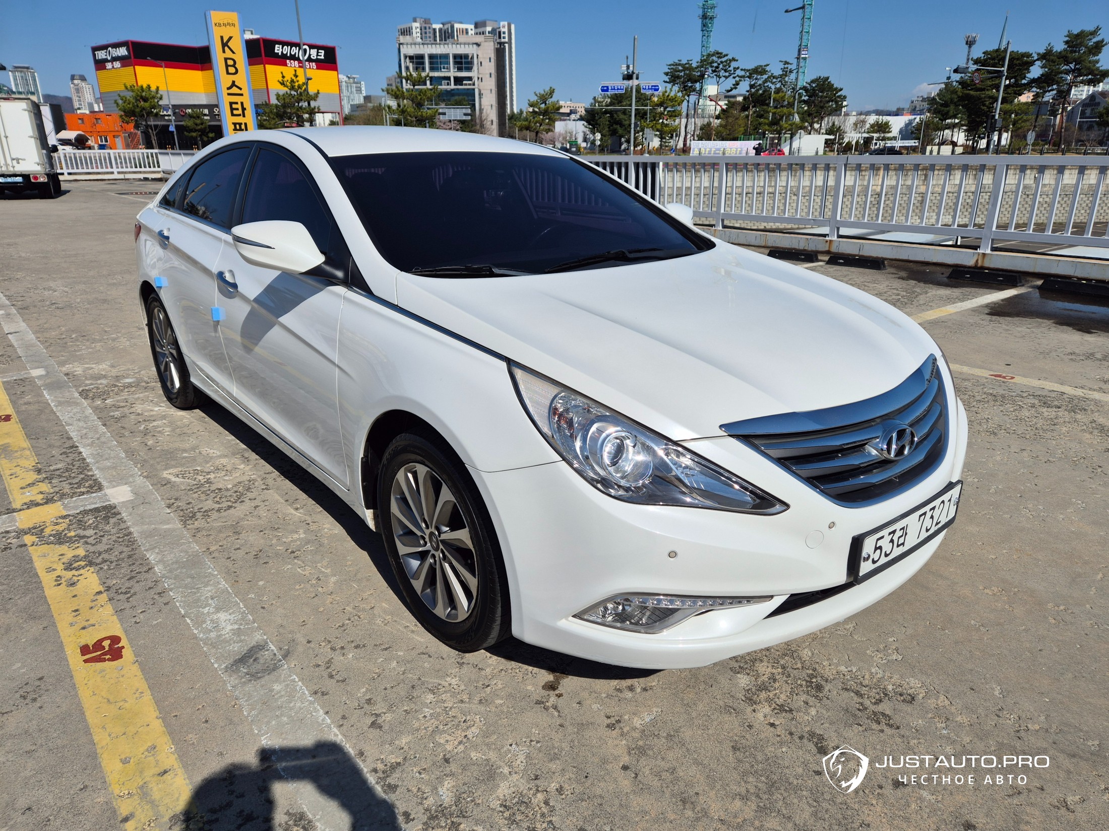 Автомобиль Hyundai Sonata