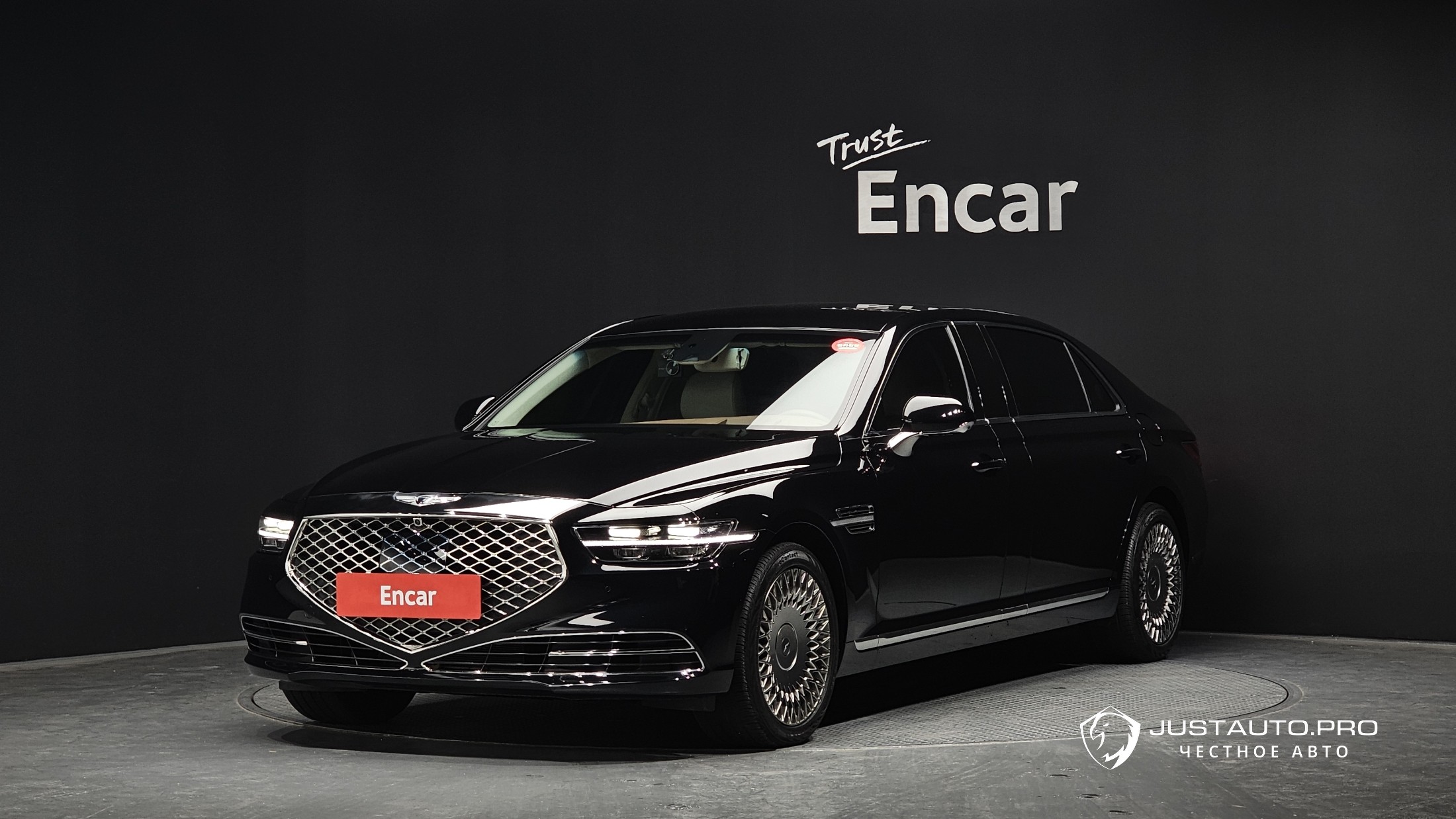Автомобиль Genesis G90
