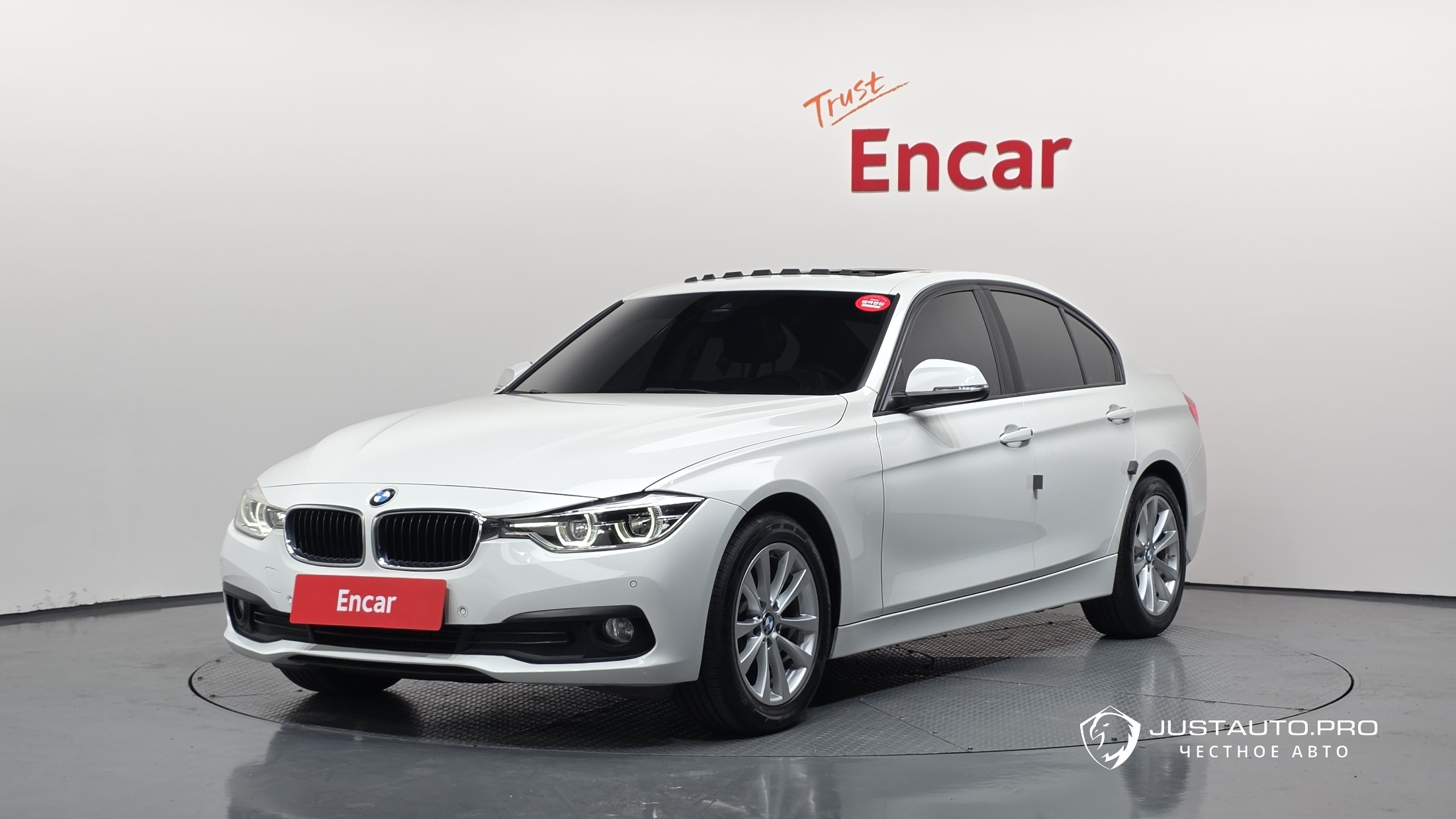Автомобиль BMW 3-Series