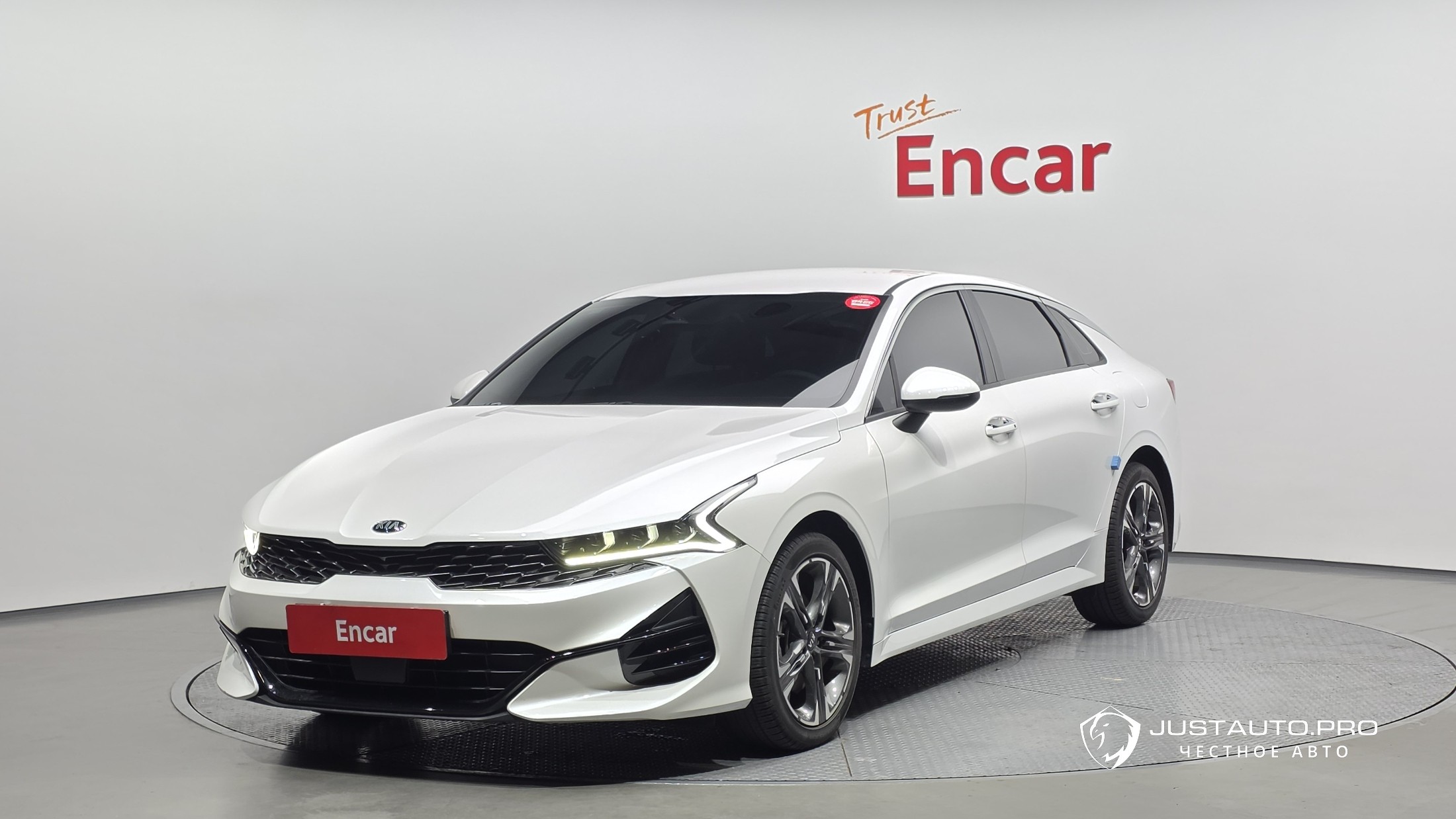 Автомобиль Kia K5