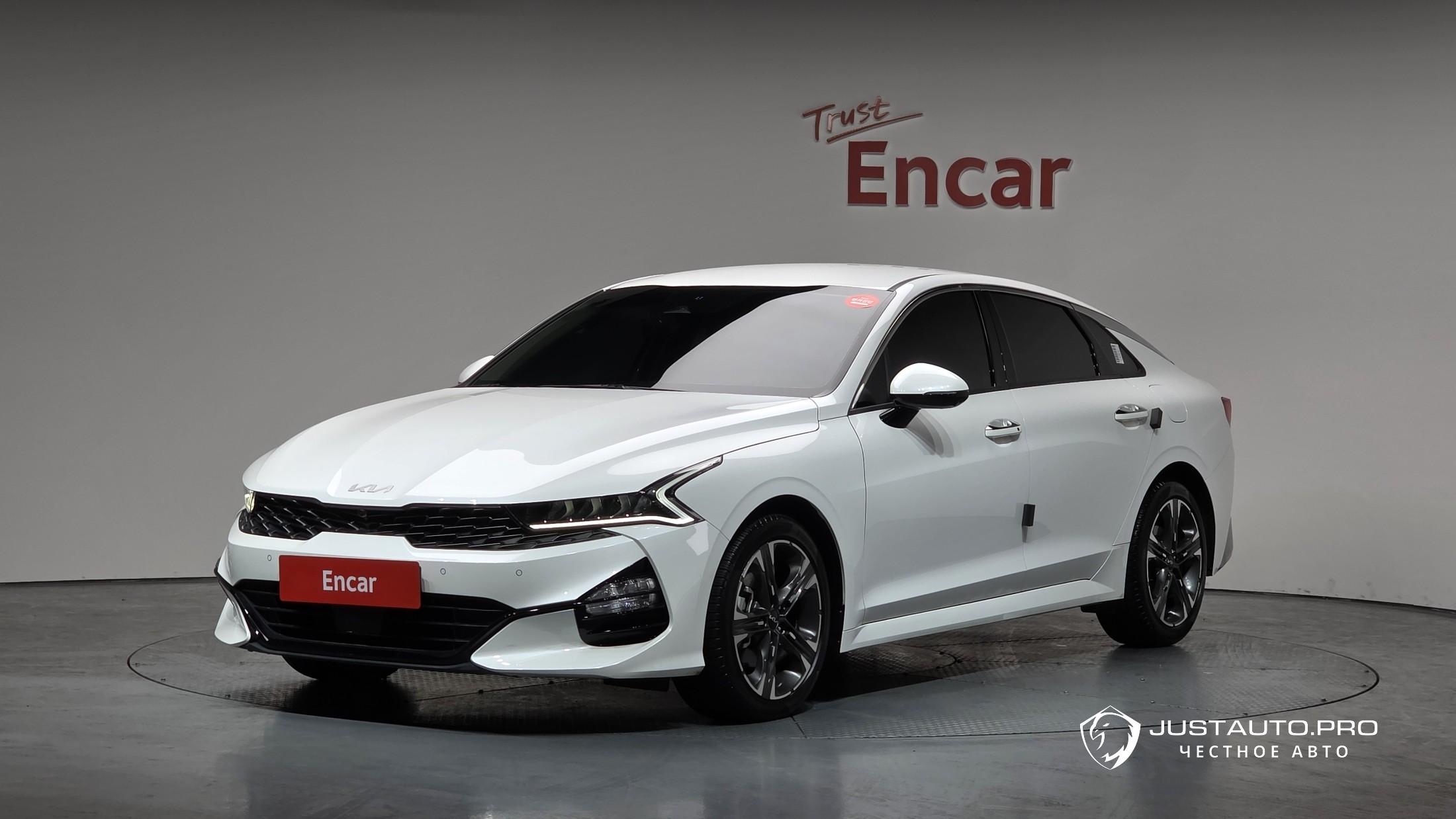 Автомобиль Kia K5