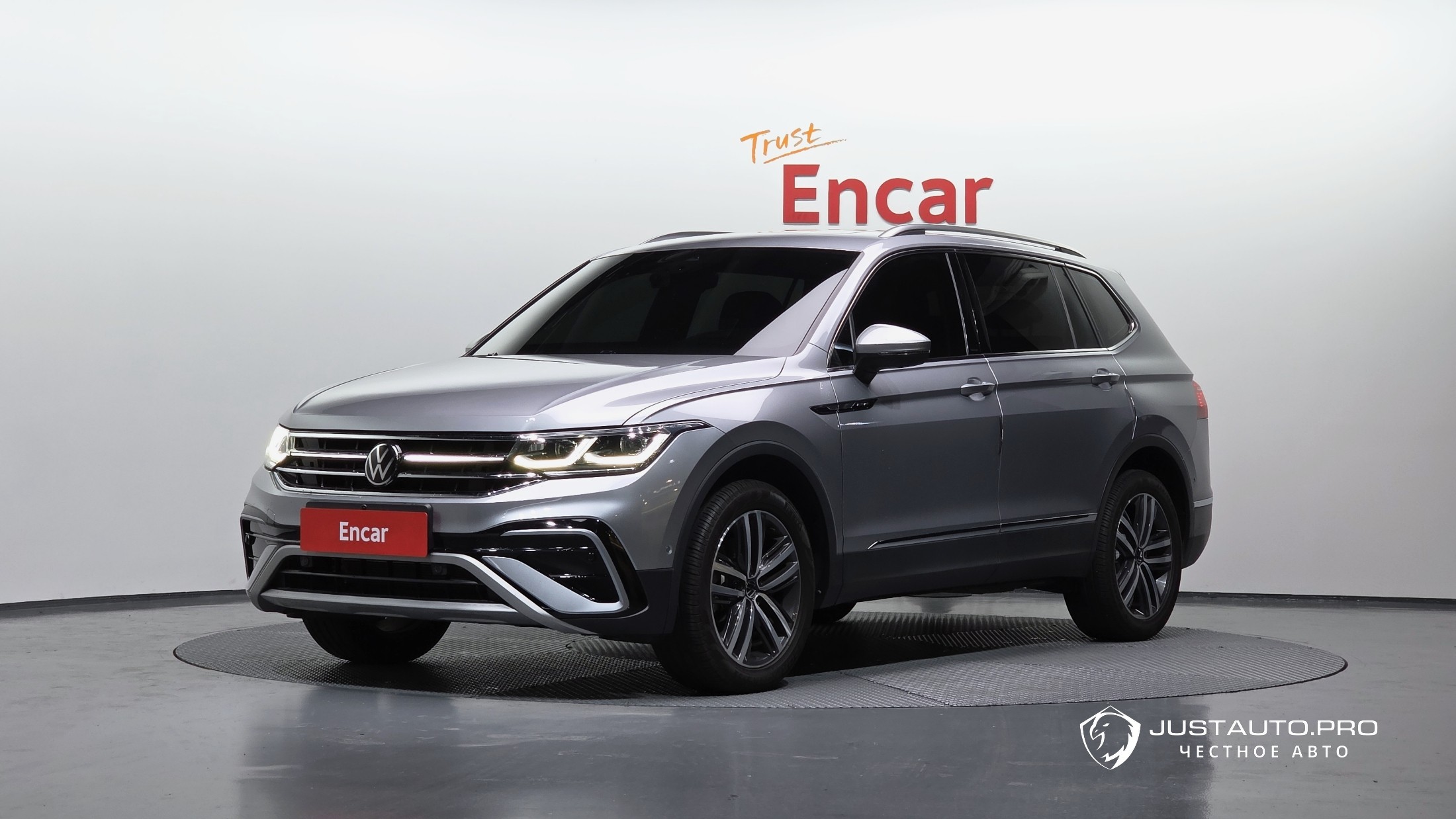 Автомобиль Volkswagen Tiguan