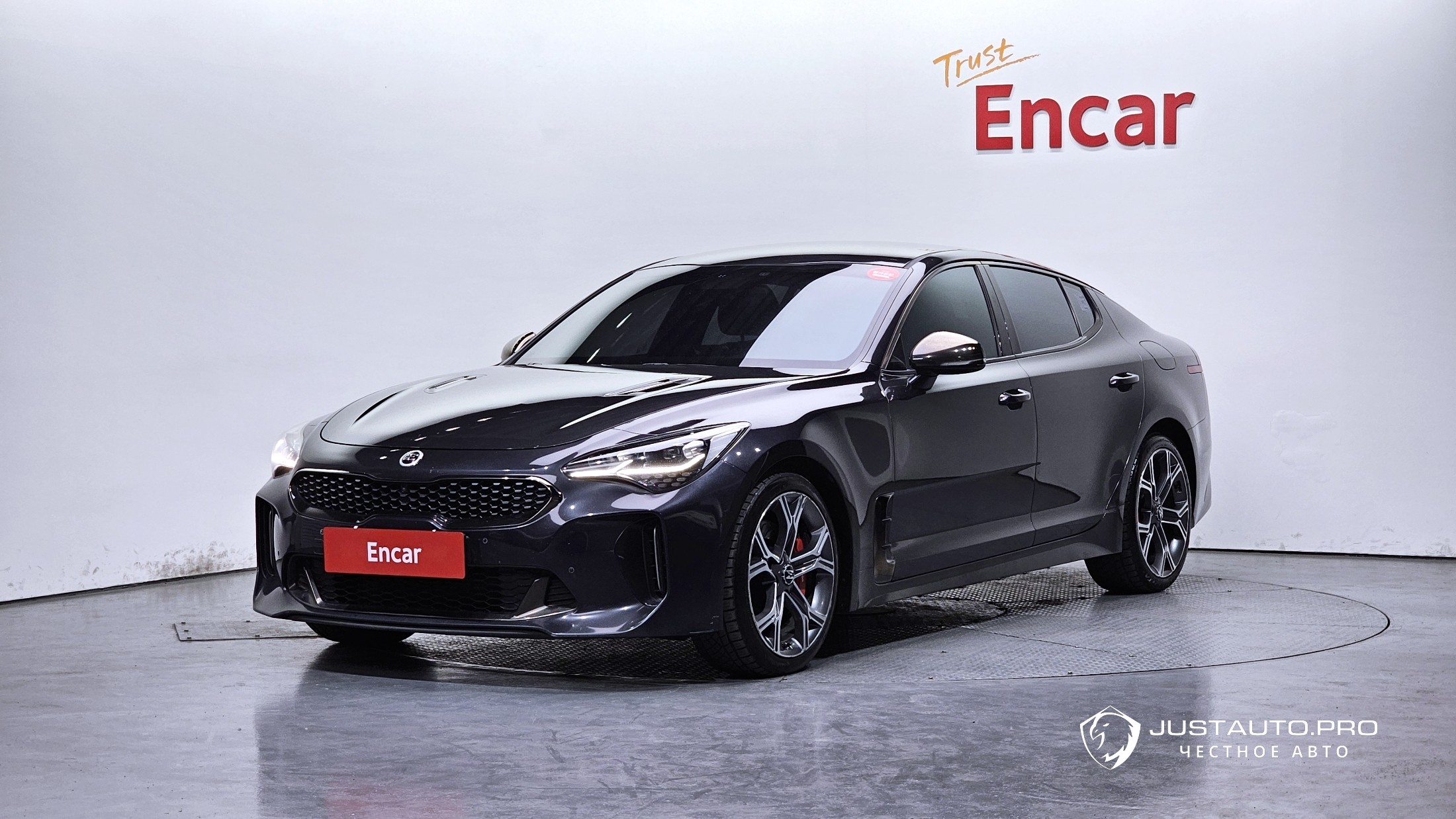 Автомобиль Kia Stinger