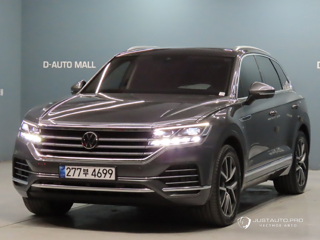 Автомобиль Volkswagen Touareg