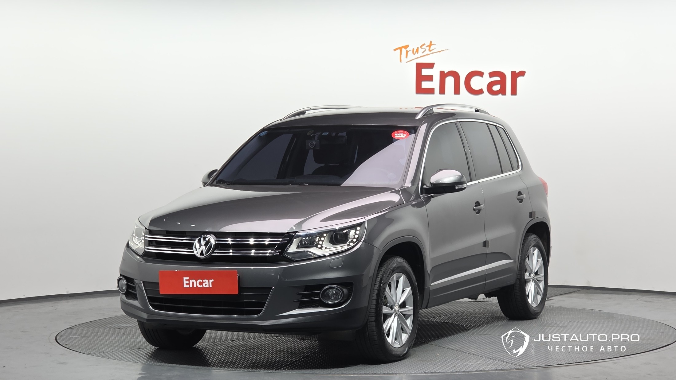 Автомобиль Volkswagen Tiguan