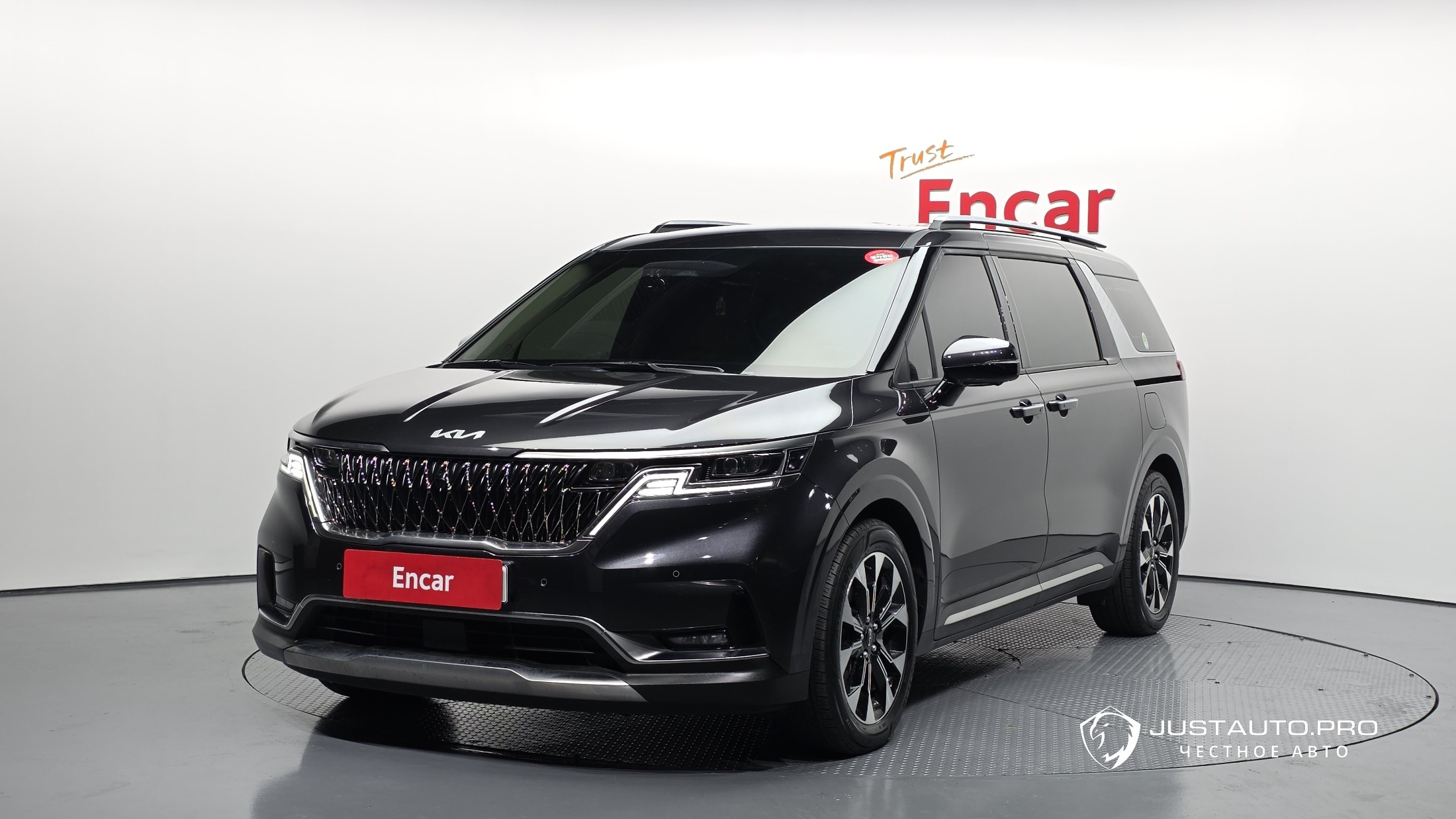 Автомобиль Kia Canival