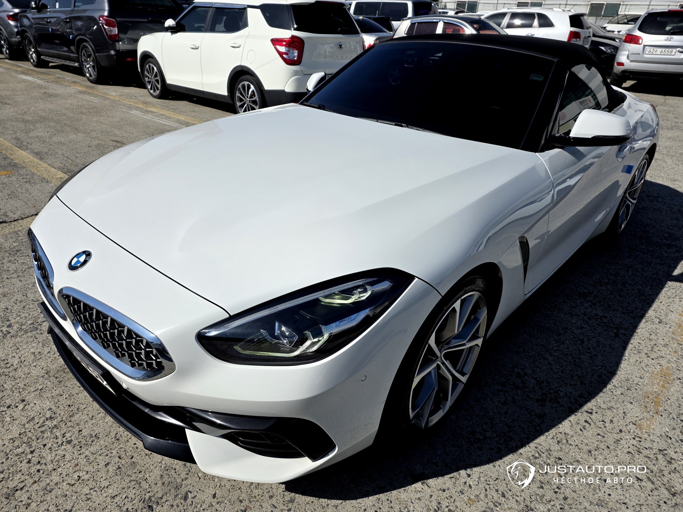 Автомобиль BMW Z4
