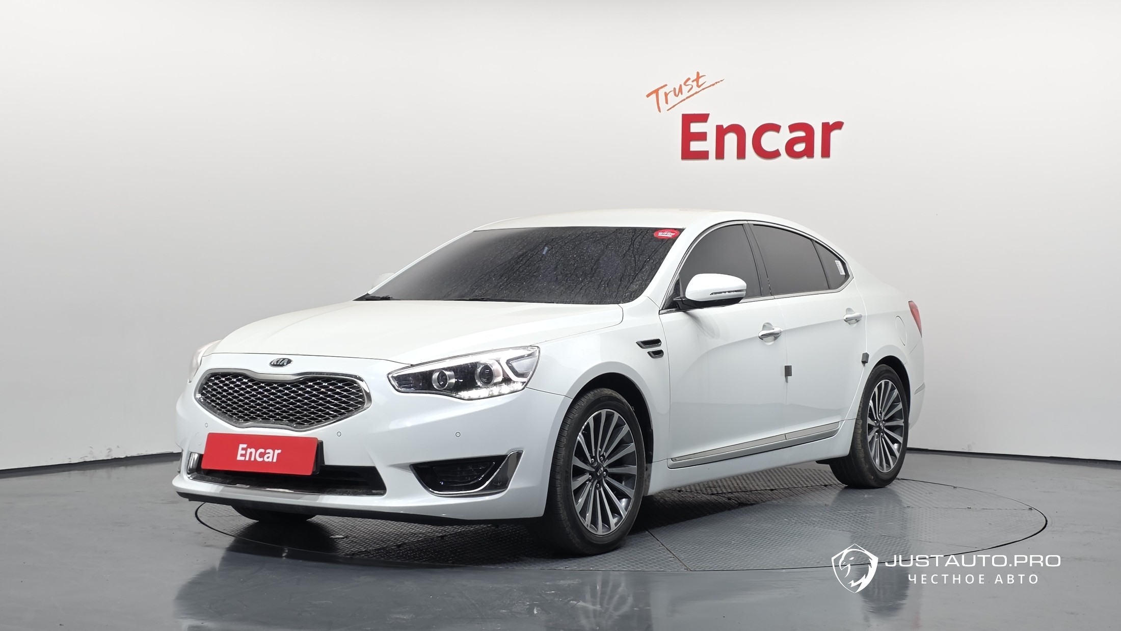Автомобиль Kia K7