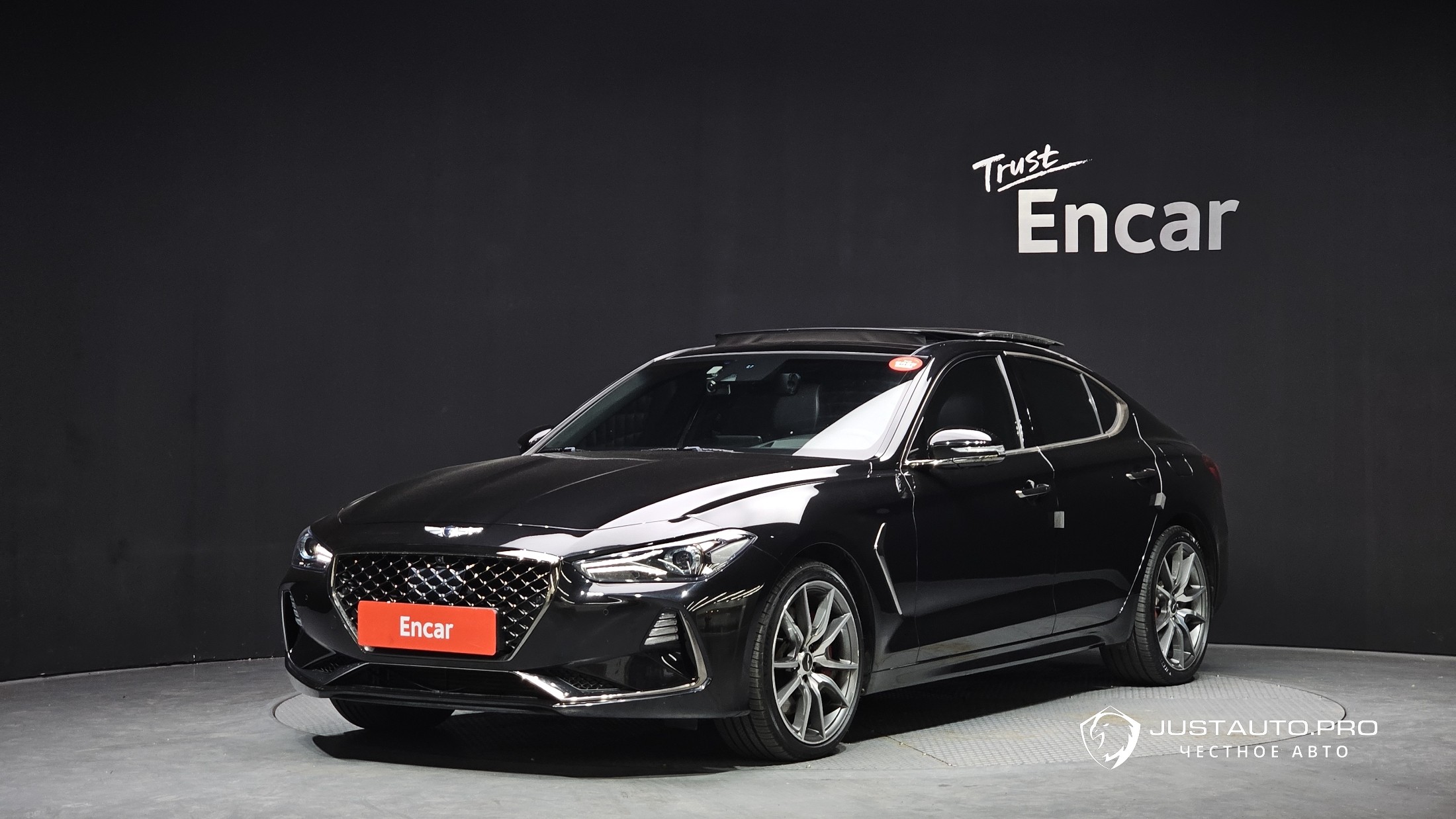 Автомобиль Genesis G70