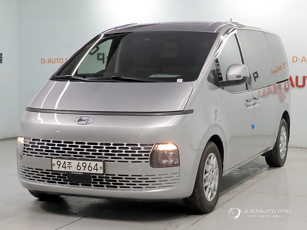 Автомобиль Hyundai Staria