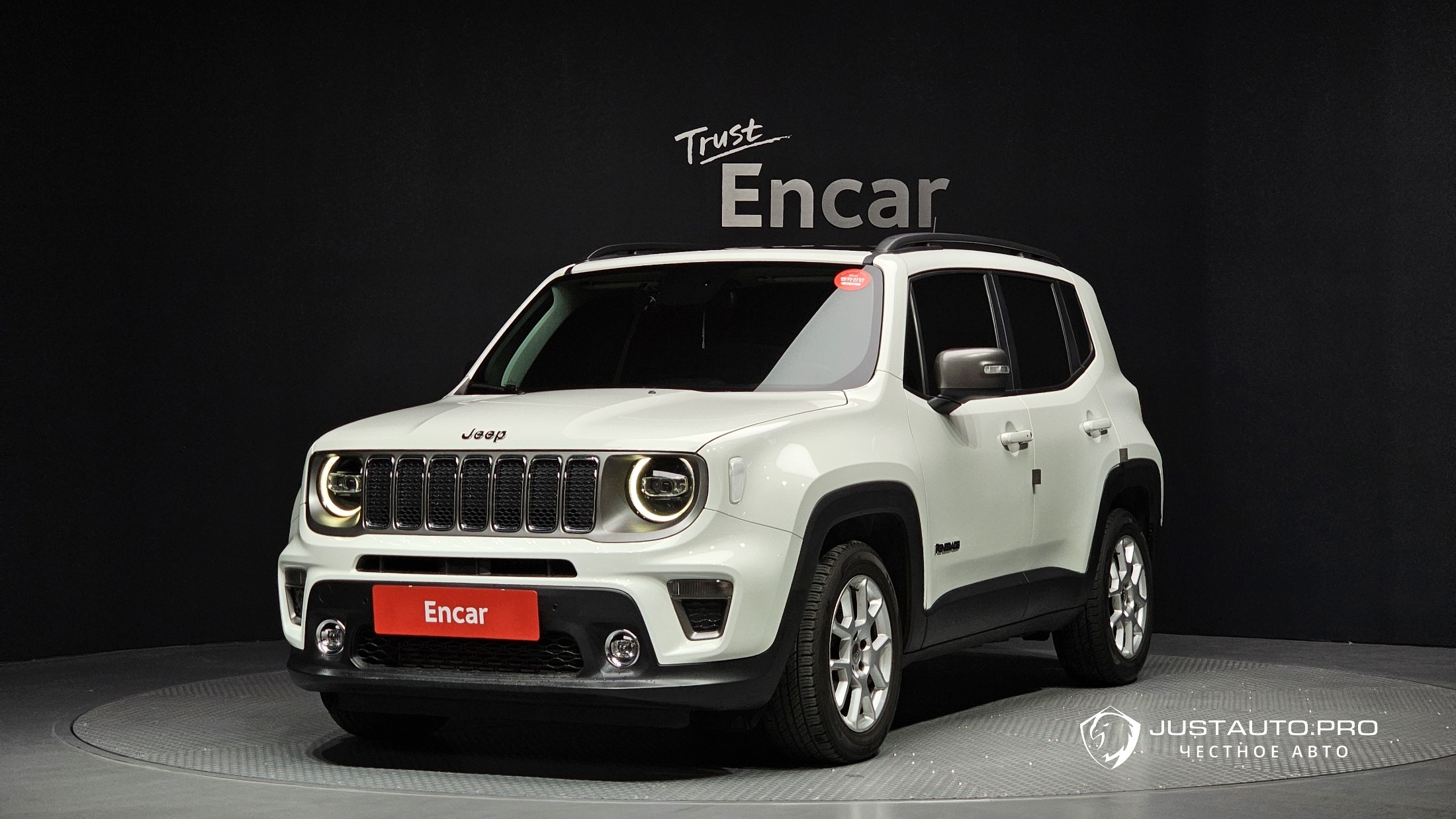 Автомобиль Jeep Renegade