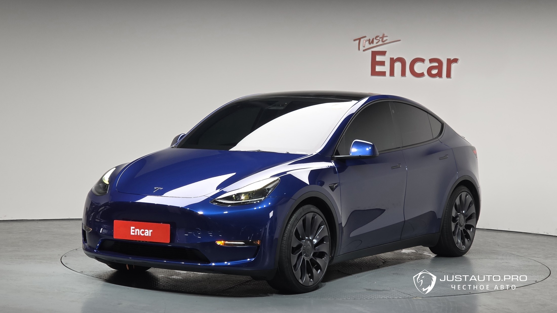 Автомобиль Tesla Model Y