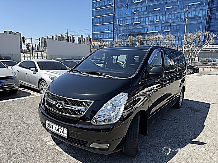 Автомобиль Hyundai Starex