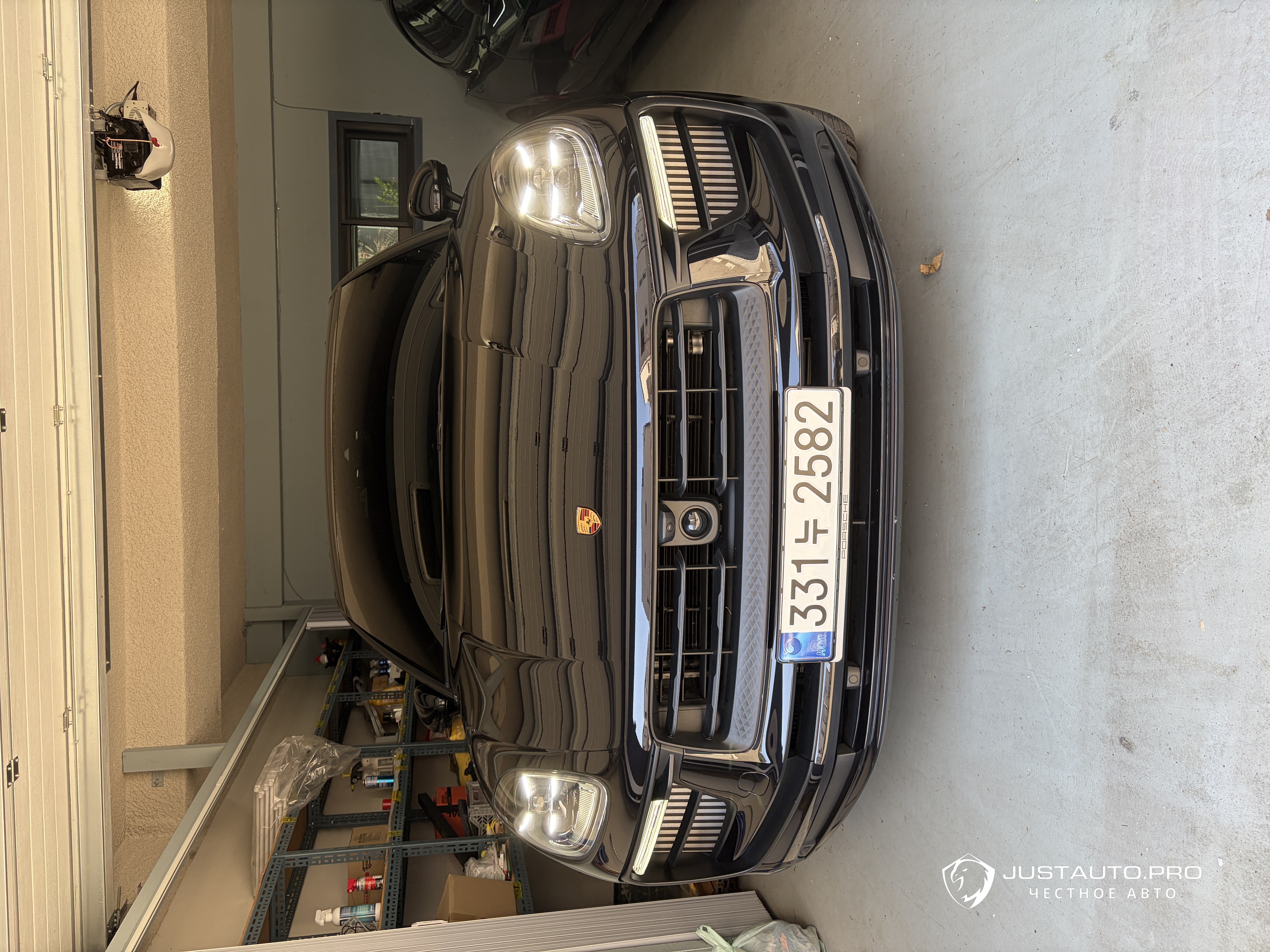 Автомобиль Porsche Macan