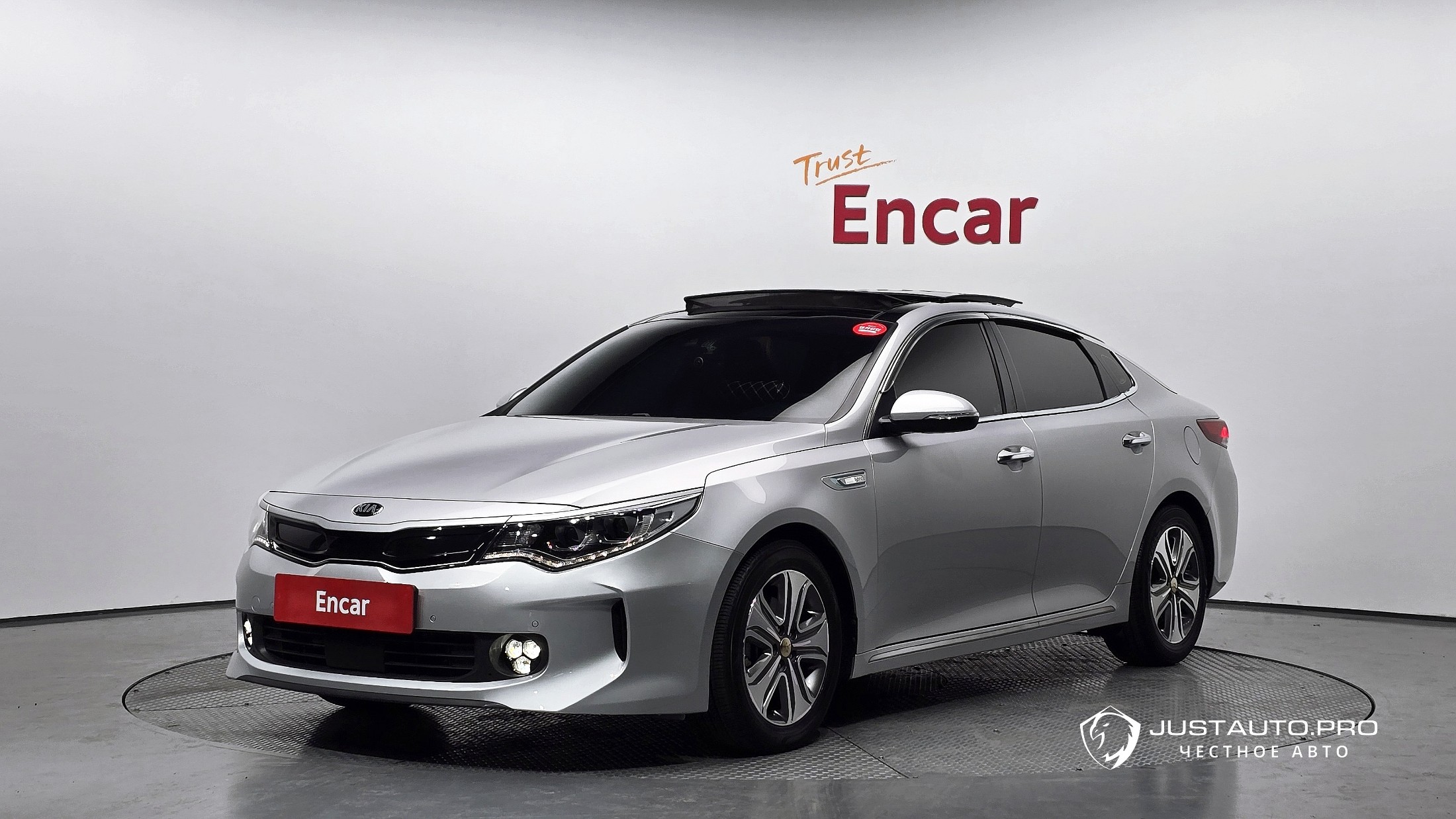 Автомобиль Kia K5