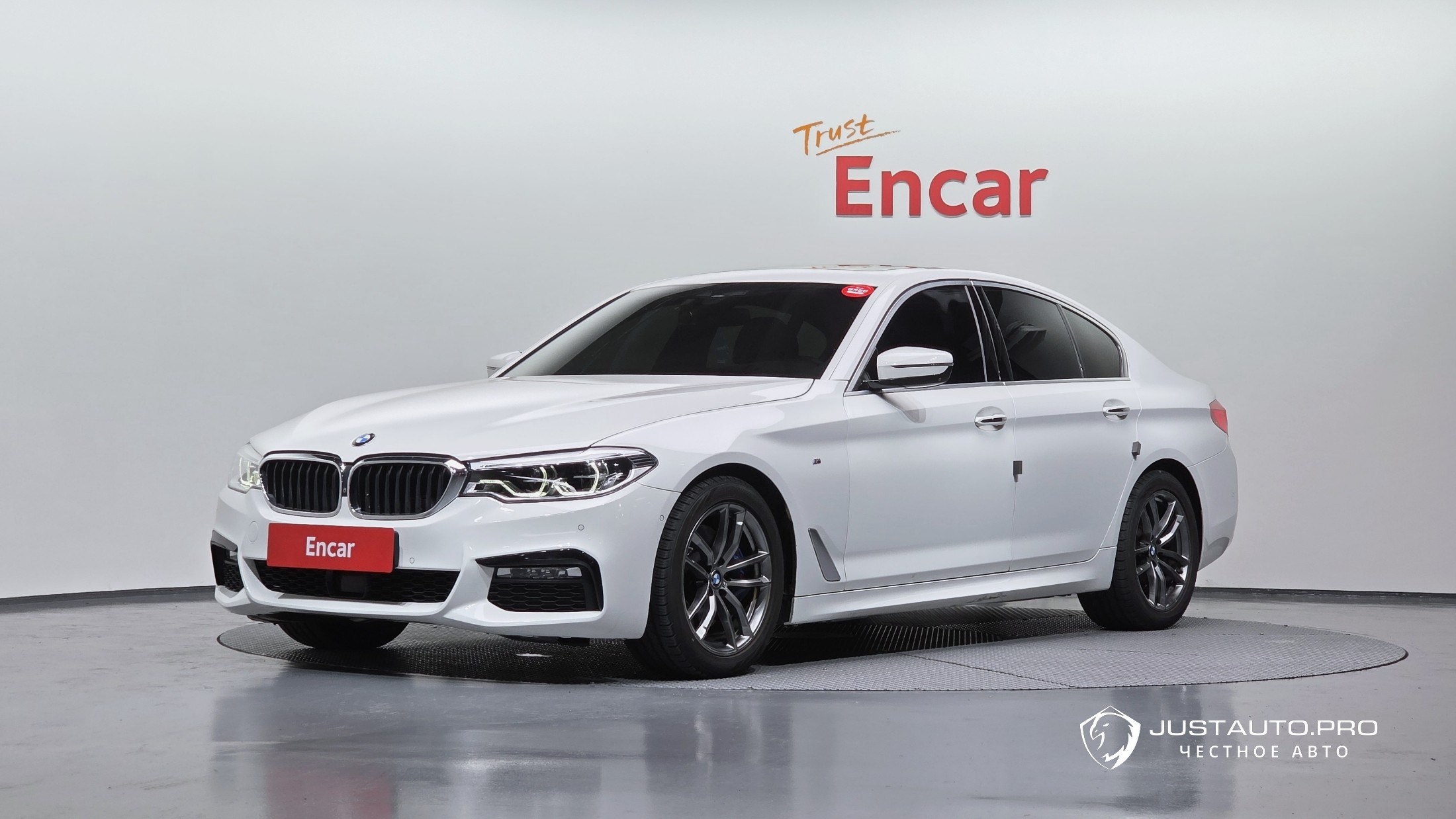 Автомобиль BMW 5-Series