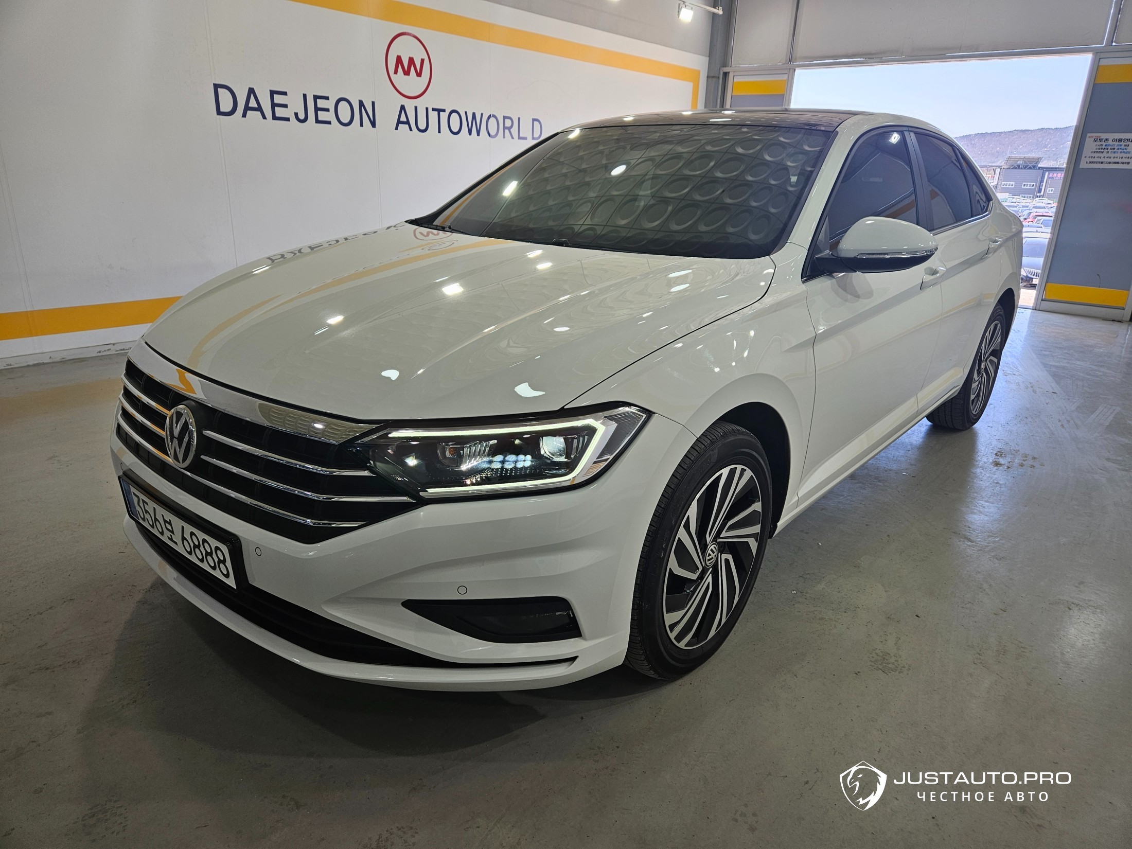 Автомобиль Volkswagen Jetta