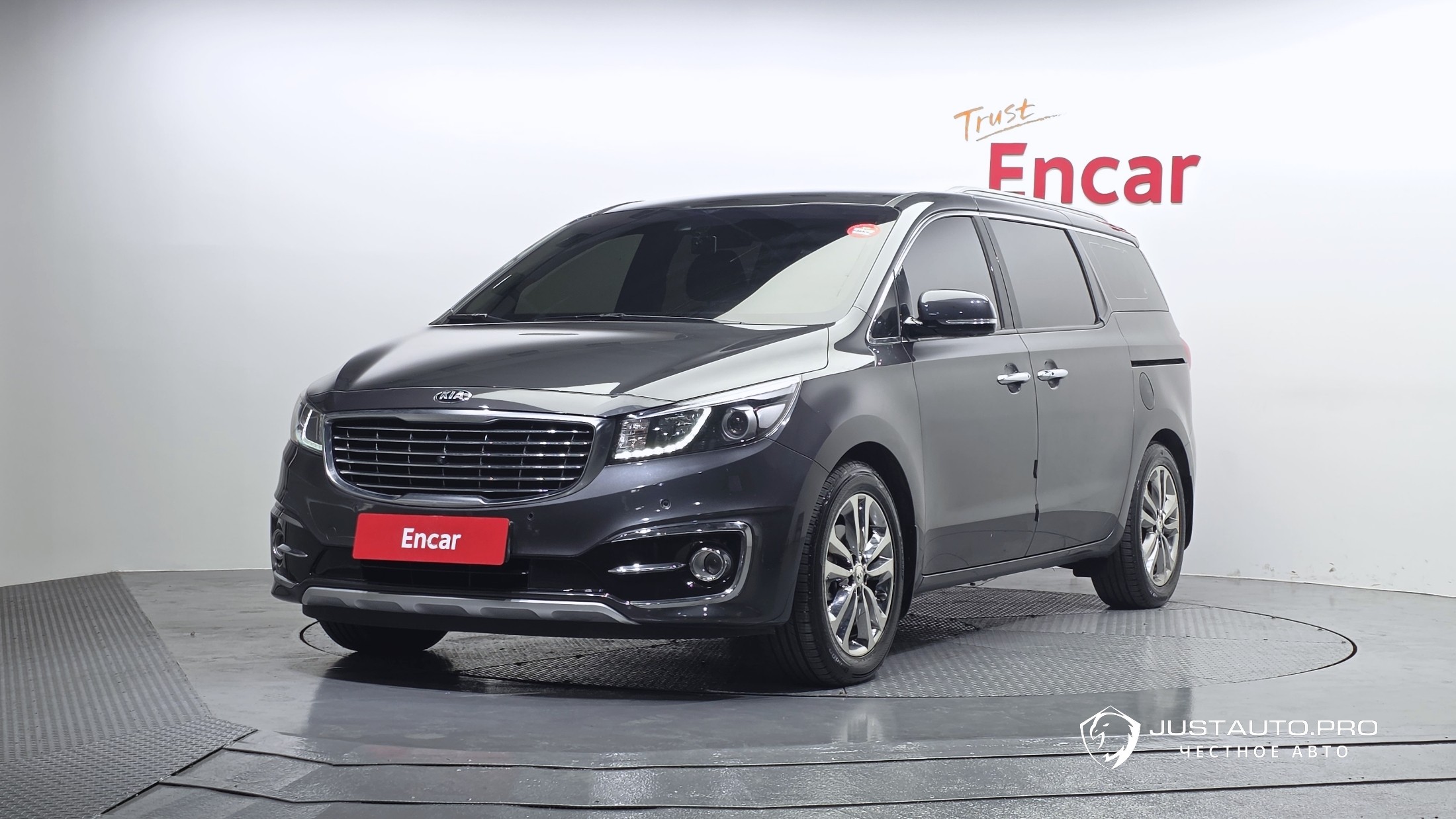Автомобиль Kia Canival