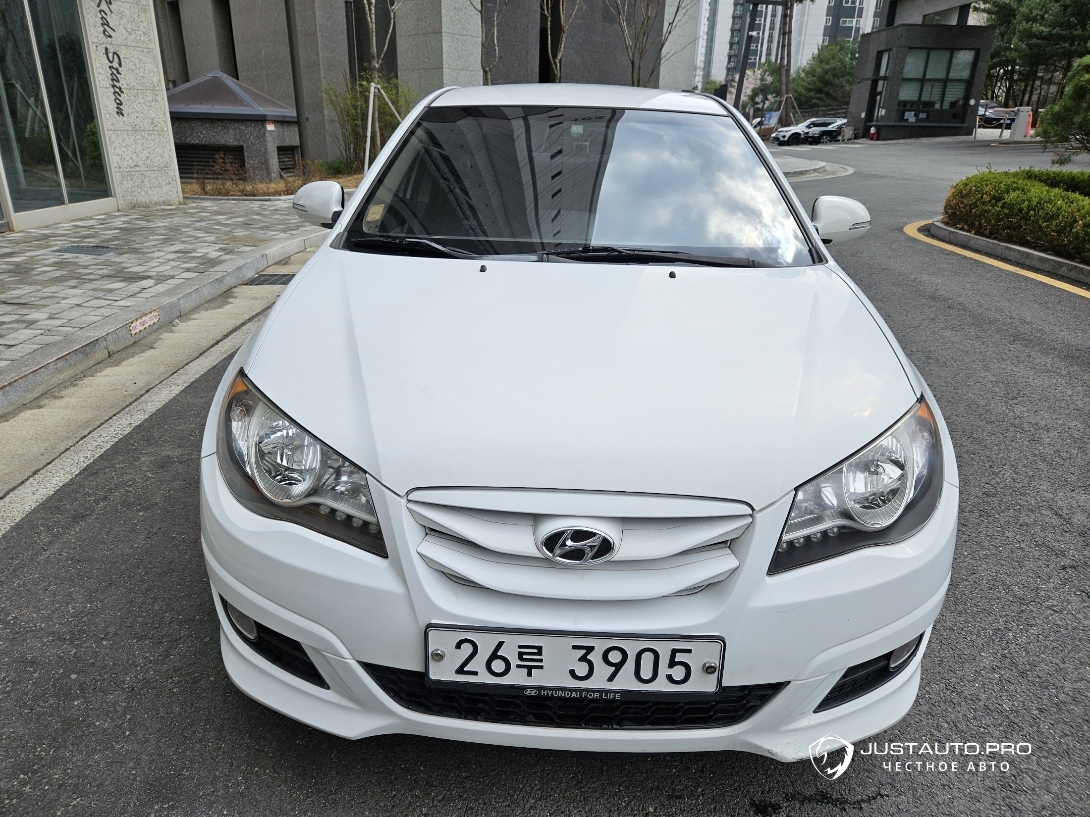 Автомобиль Hyundai AVANTE