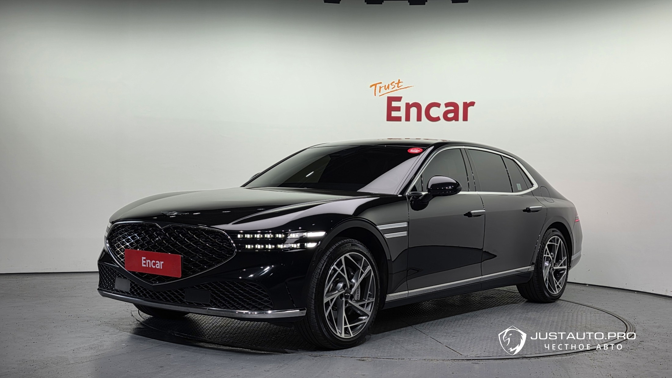 Автомобиль Genesis G90