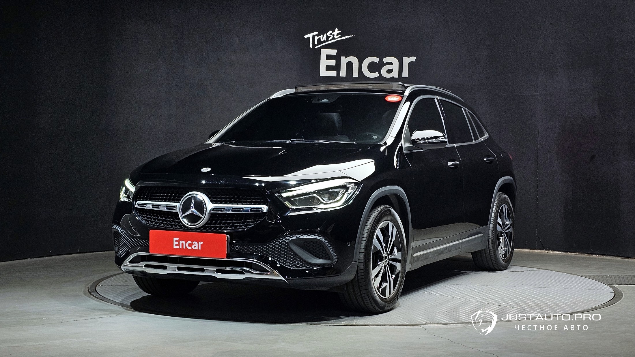 Автомобиль Mercedes-Benz GLA-Class