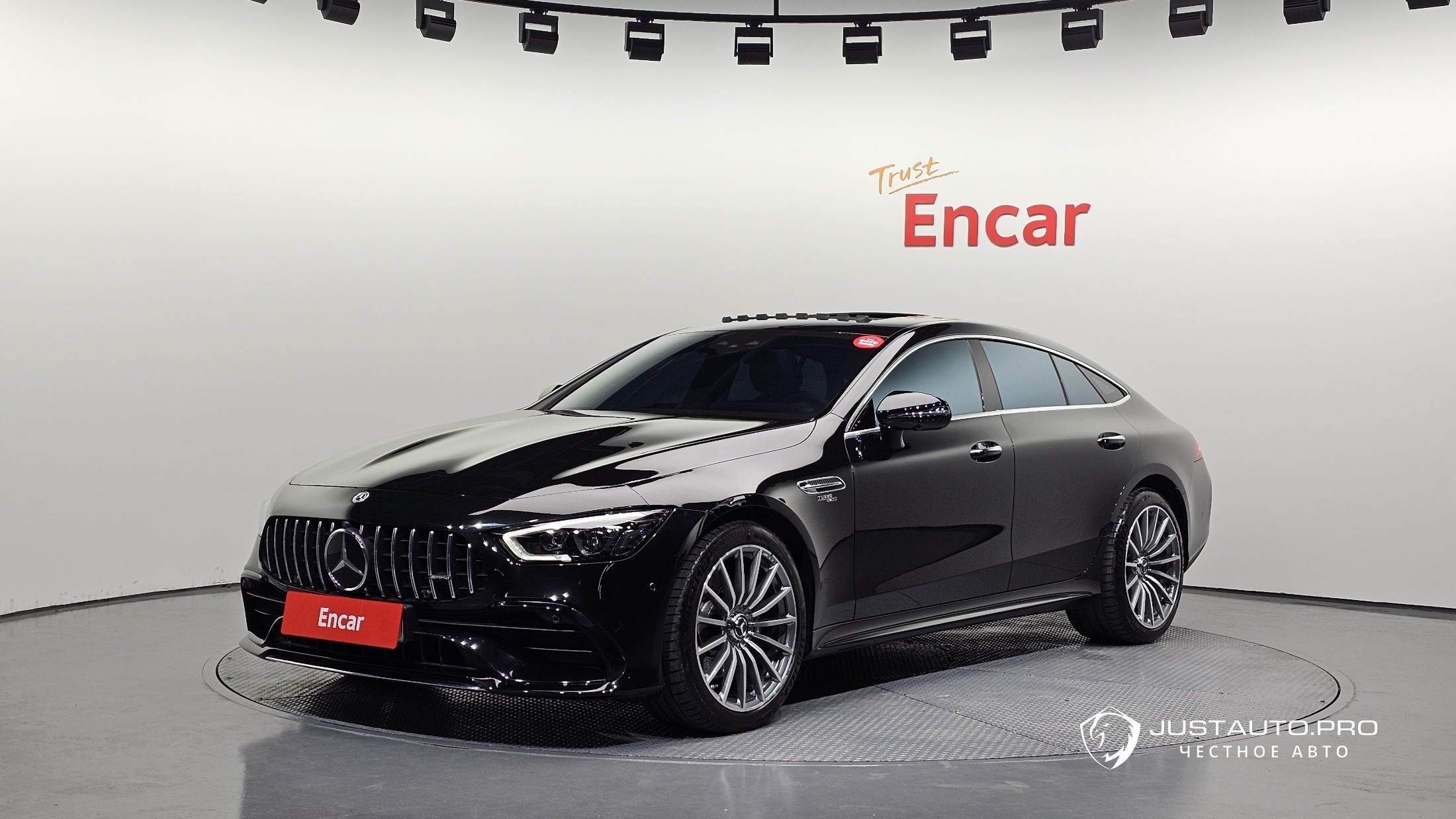 Автомобиль Mercedes-Benz AMG GT