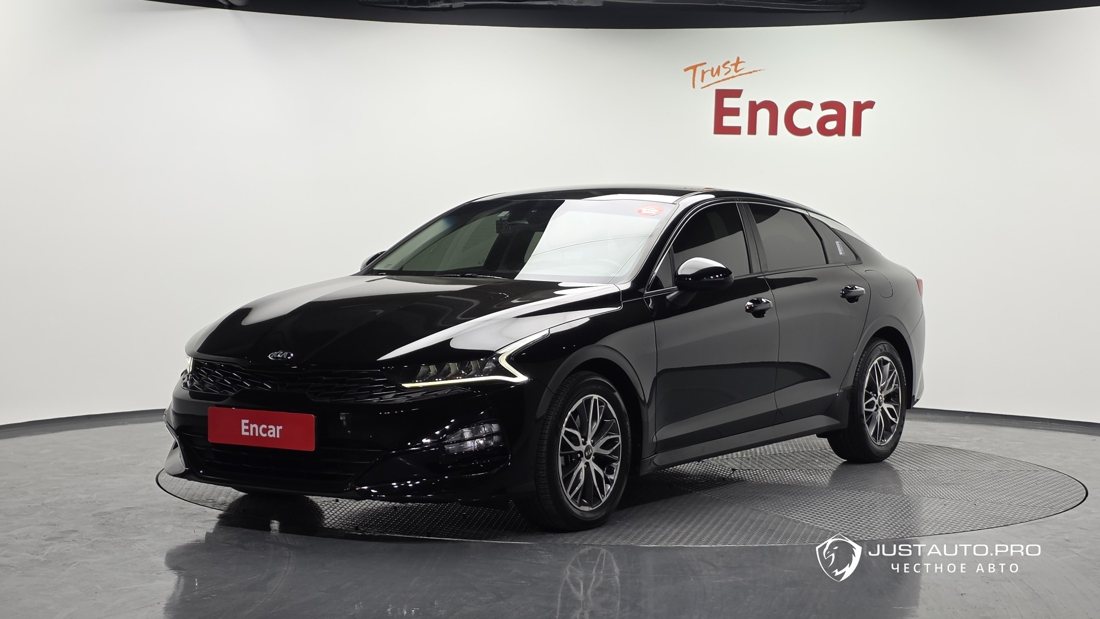 Автомобиль Kia K5
