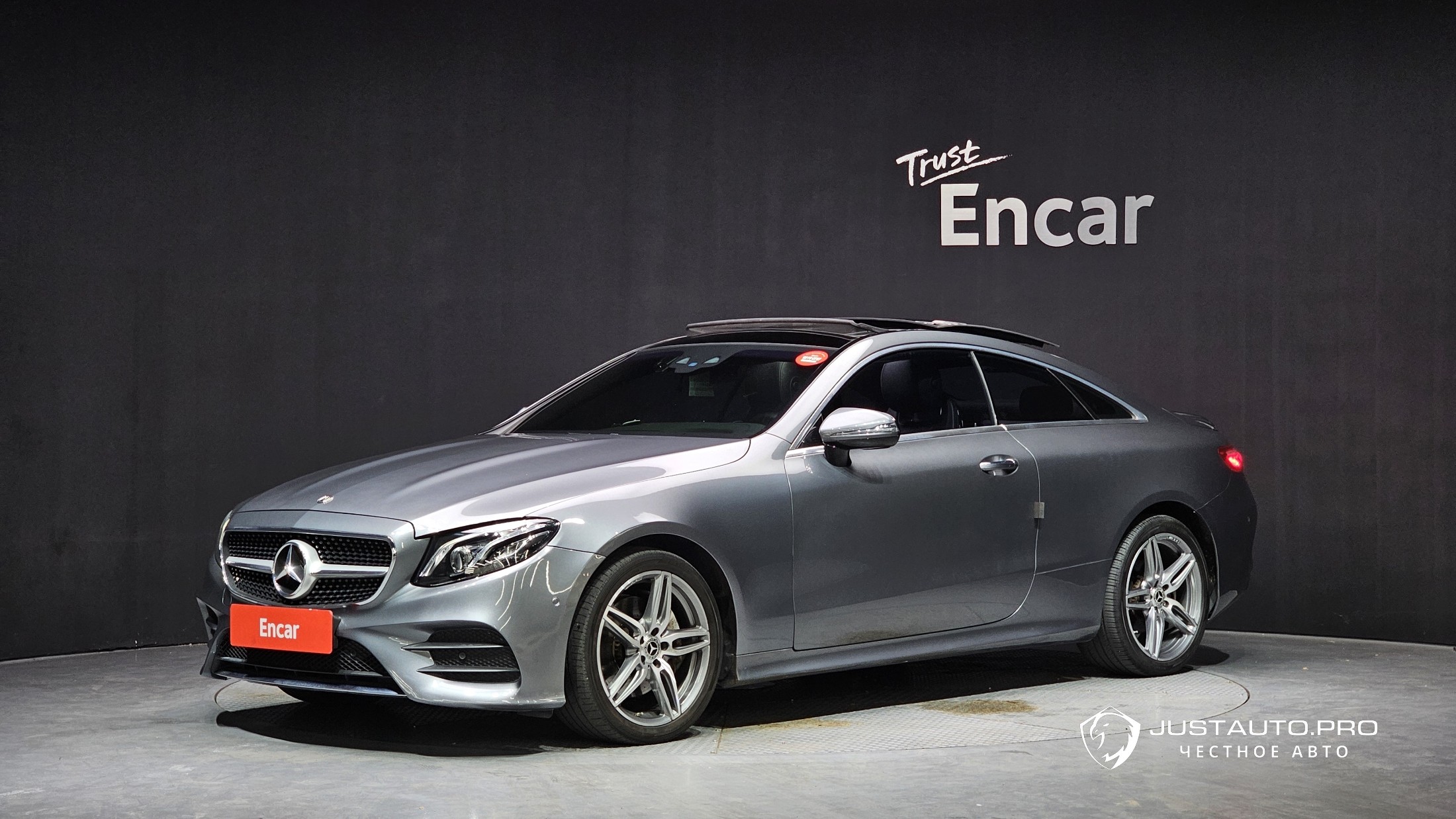 Автомобиль Mercedes-Benz E-Class