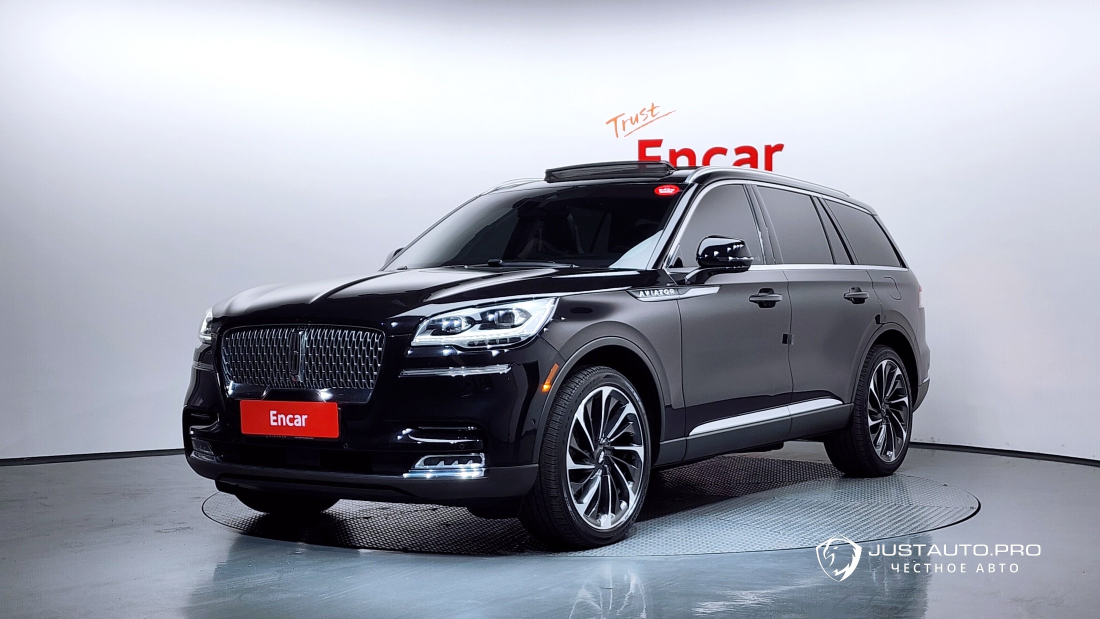 Автомобиль Lincoln Aviator