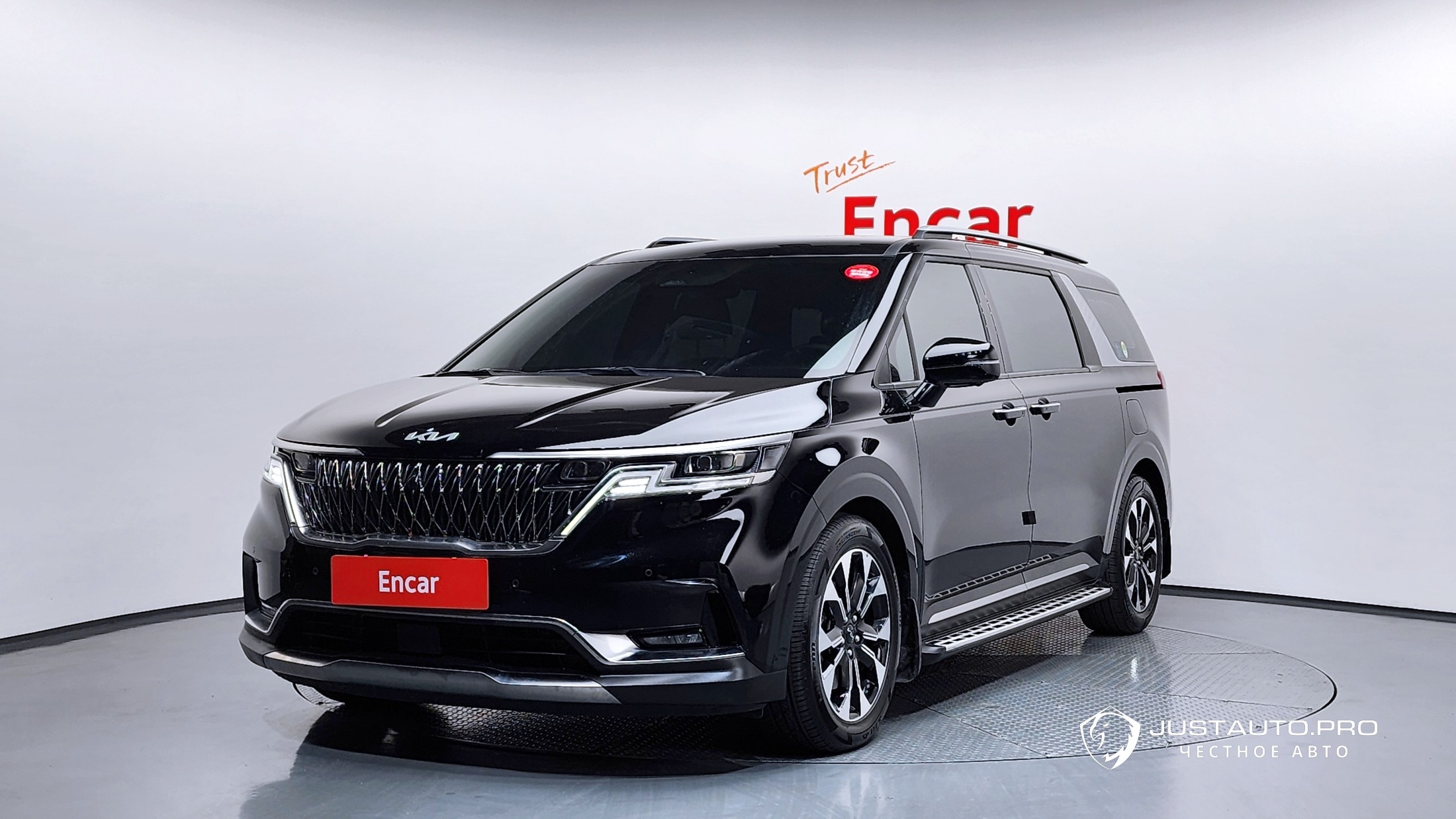 Автомобиль Kia Canival