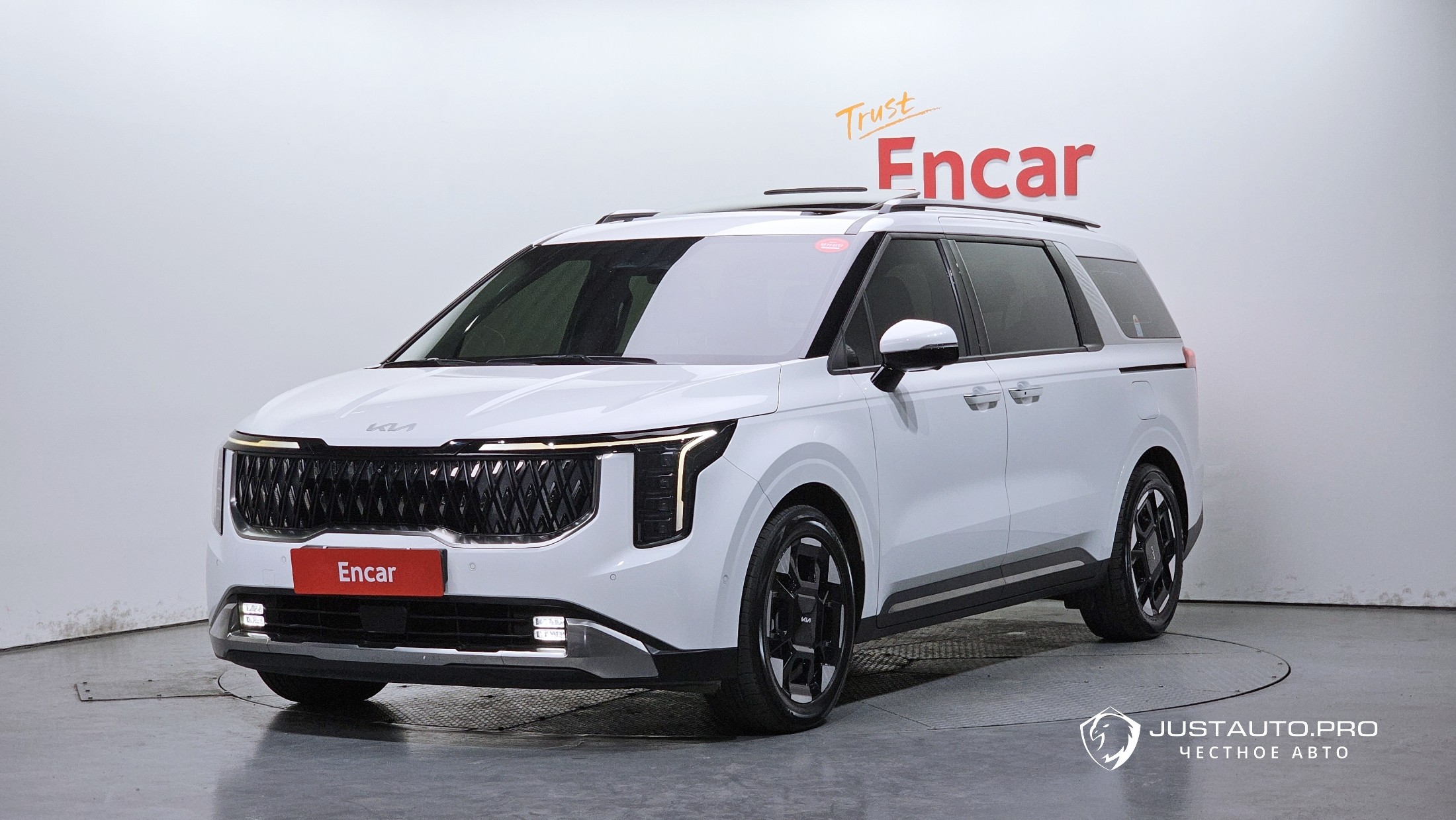 Автомобиль Kia Canival