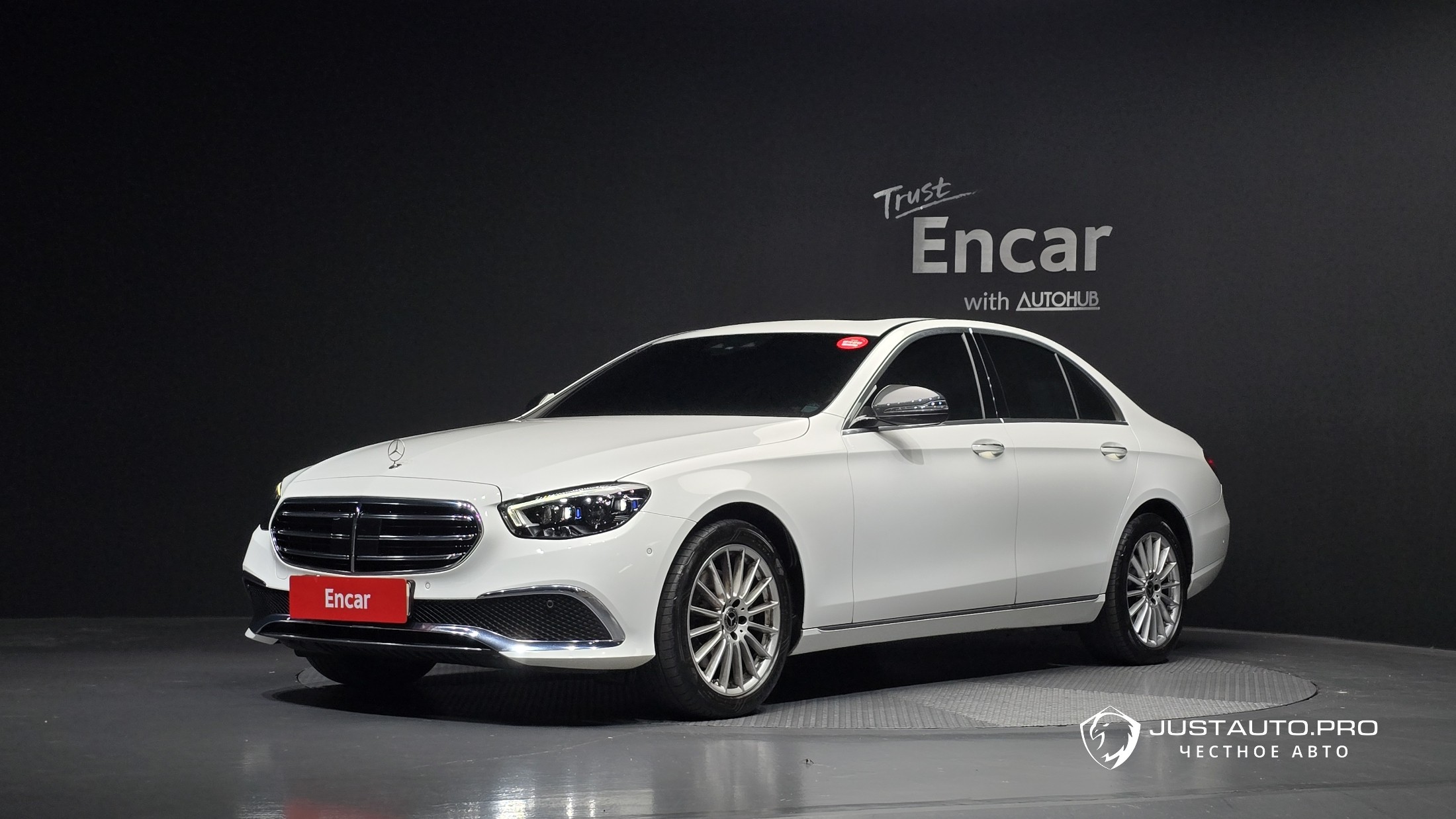 Автомобиль Mercedes-Benz E-Class