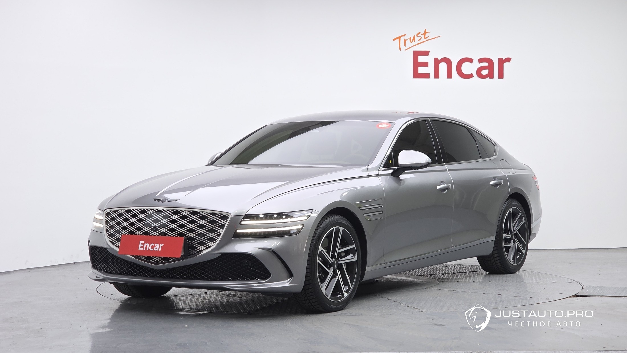 Автомобиль Genesis G80