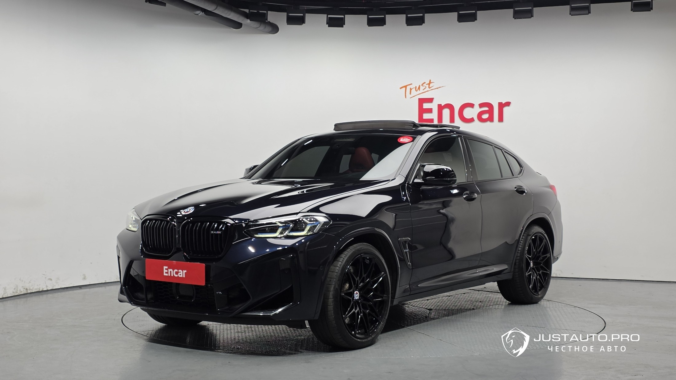 Автомобиль BMW X4M