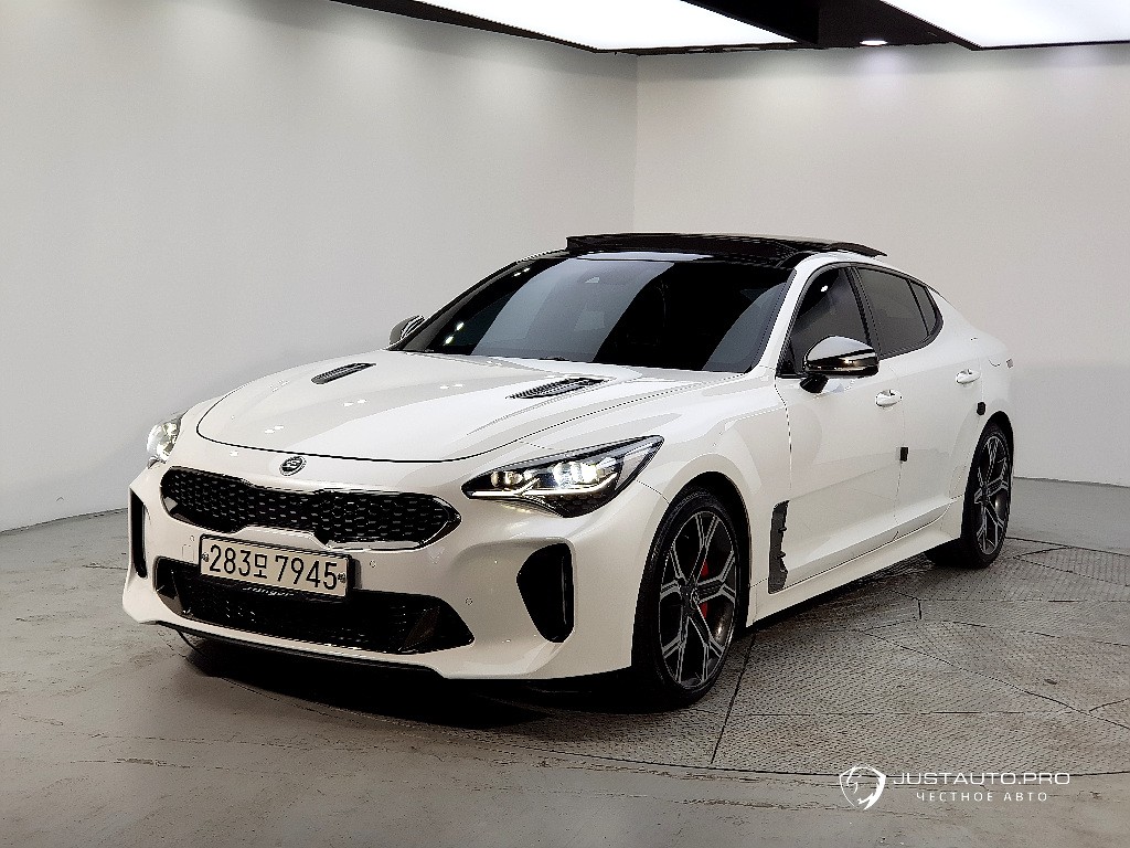 Автомобиль Kia Stinger