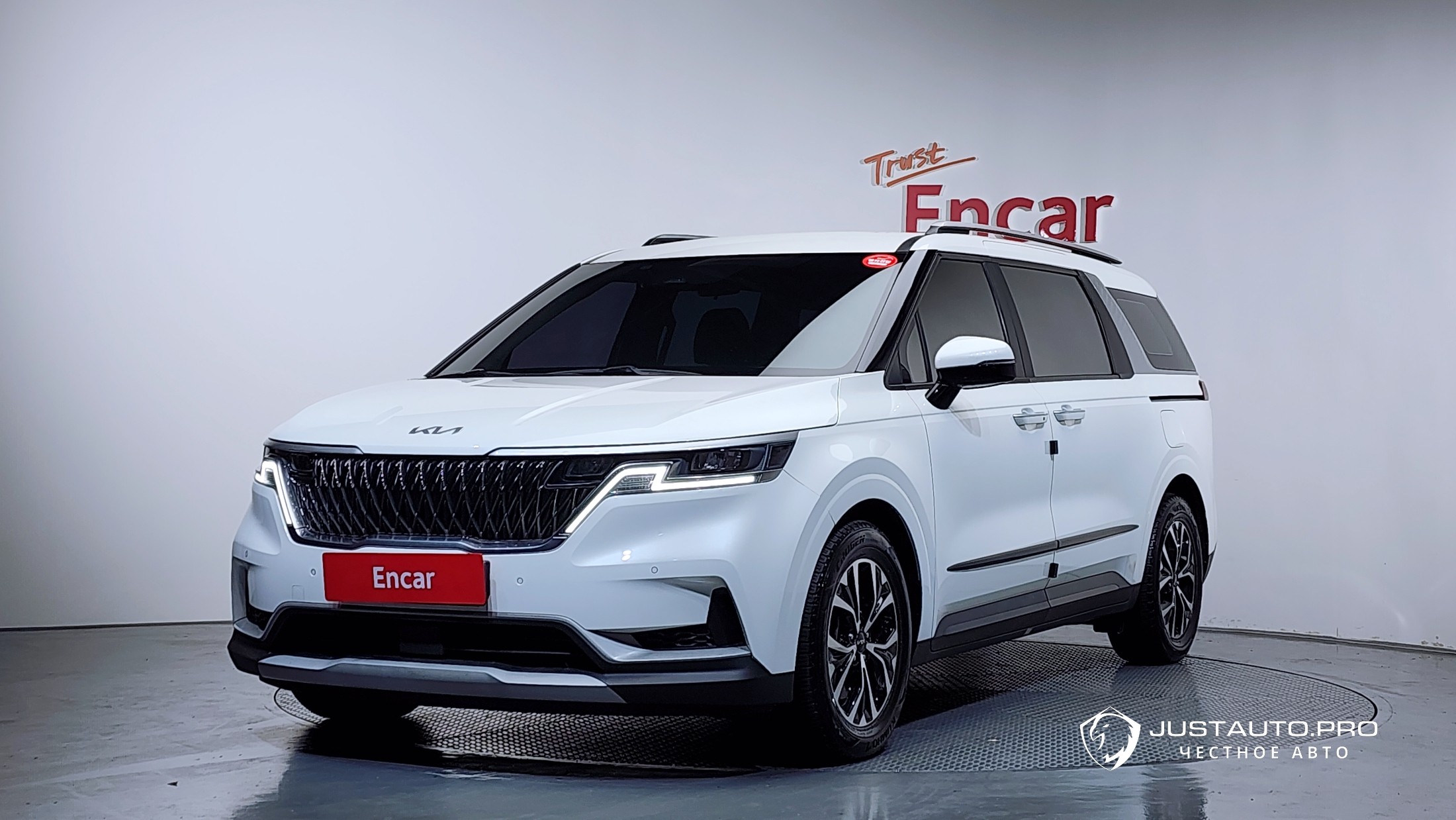 Автомобиль Kia Canival