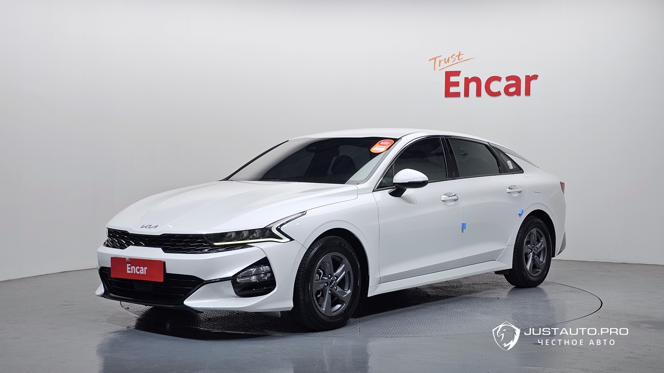 Автомобиль Kia K5