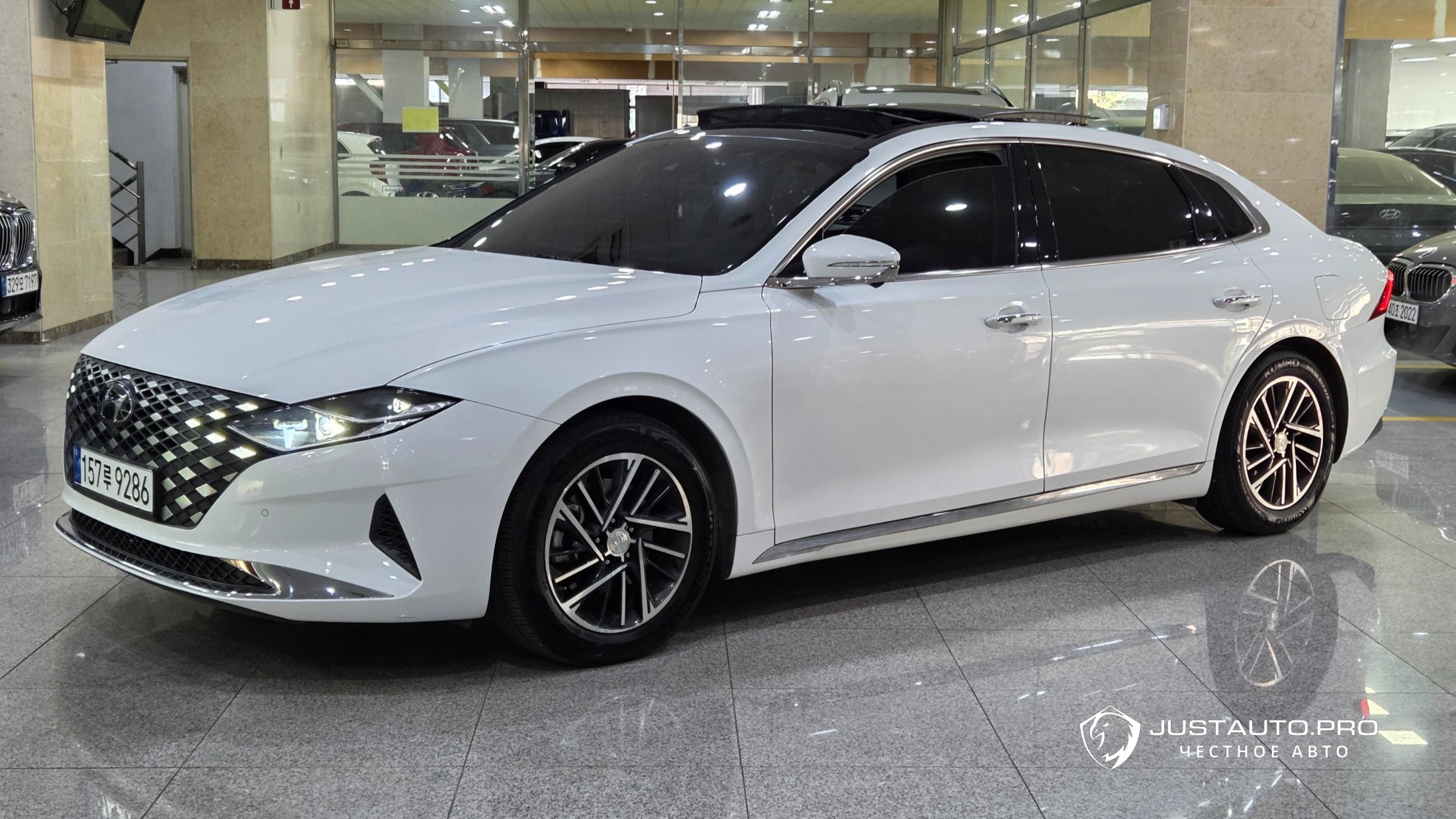 Автомобиль Hyundai Grandeur
