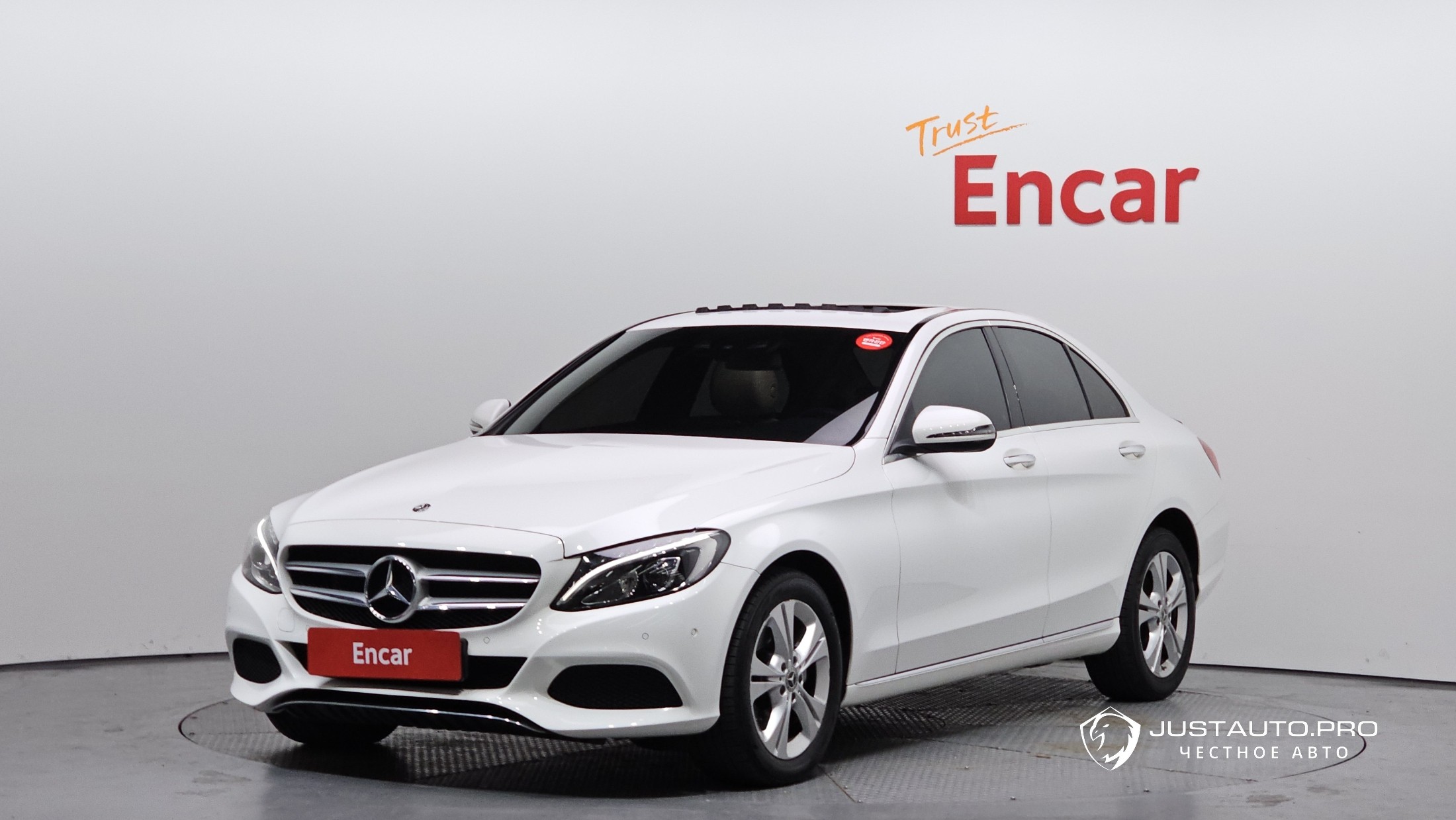 Автомобиль Mercedes-Benz C-Class